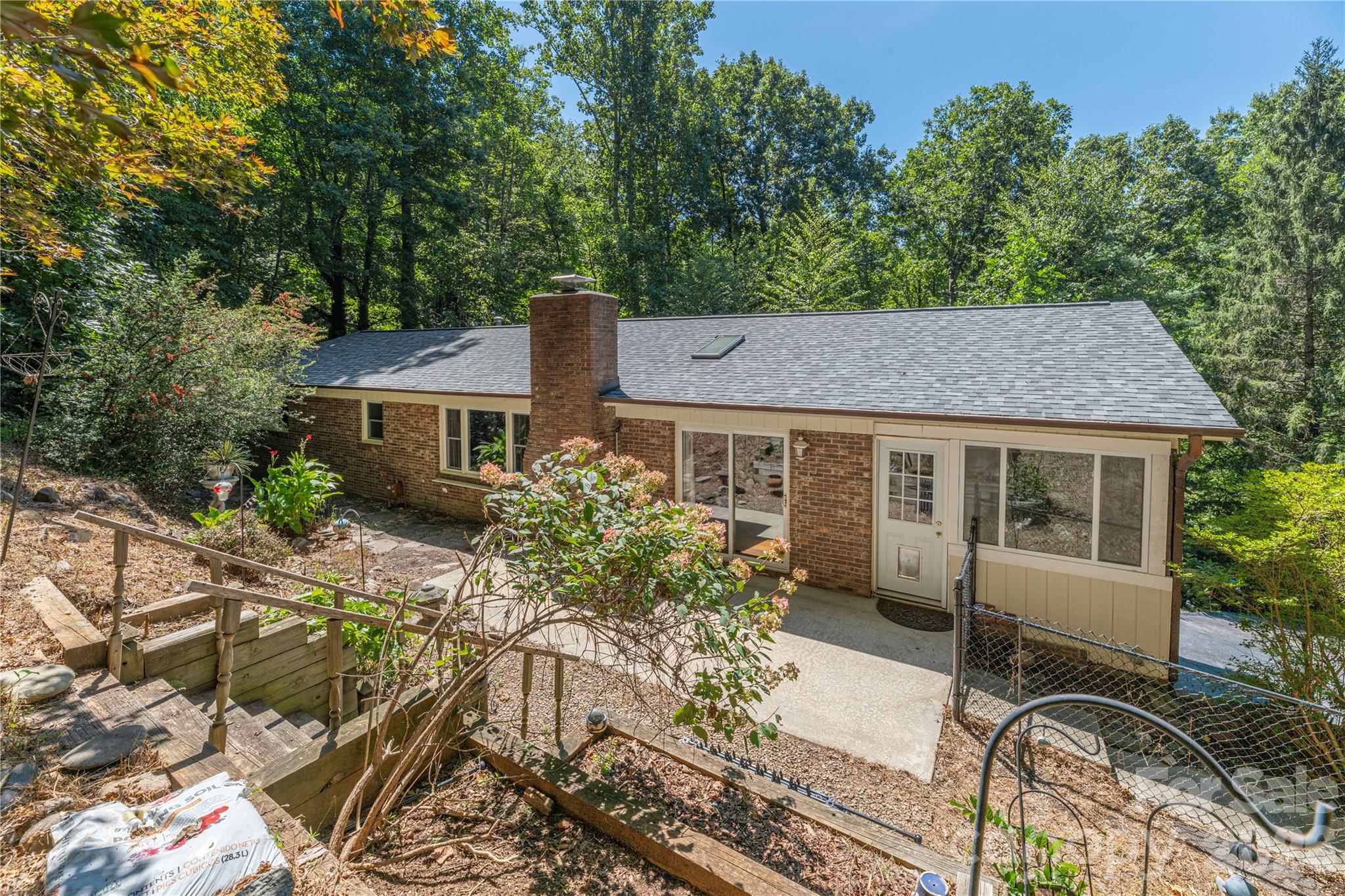 446 Deerhaven Lane Property Photo 27