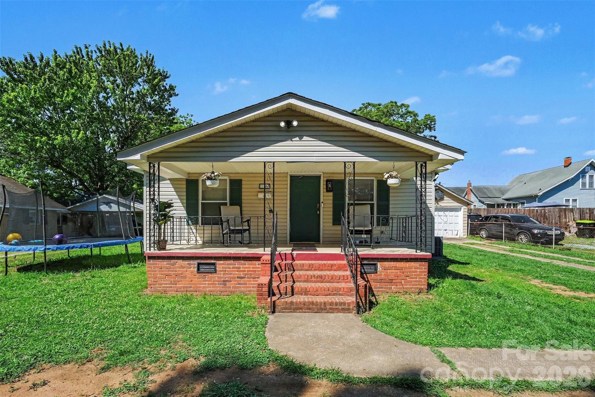 106 E Liberty Street Property Photo 1