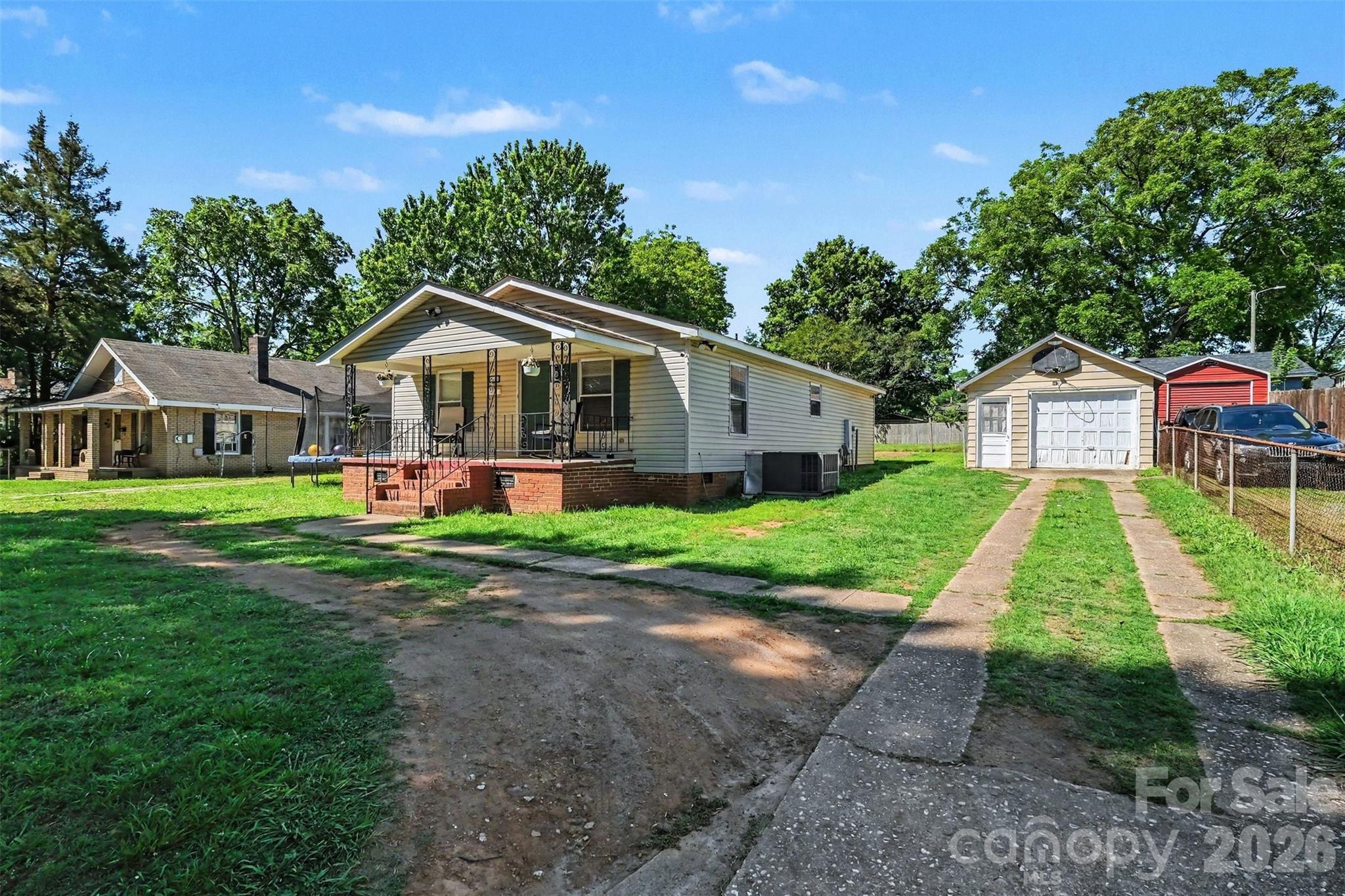 106 E Liberty Street Property Photo 2