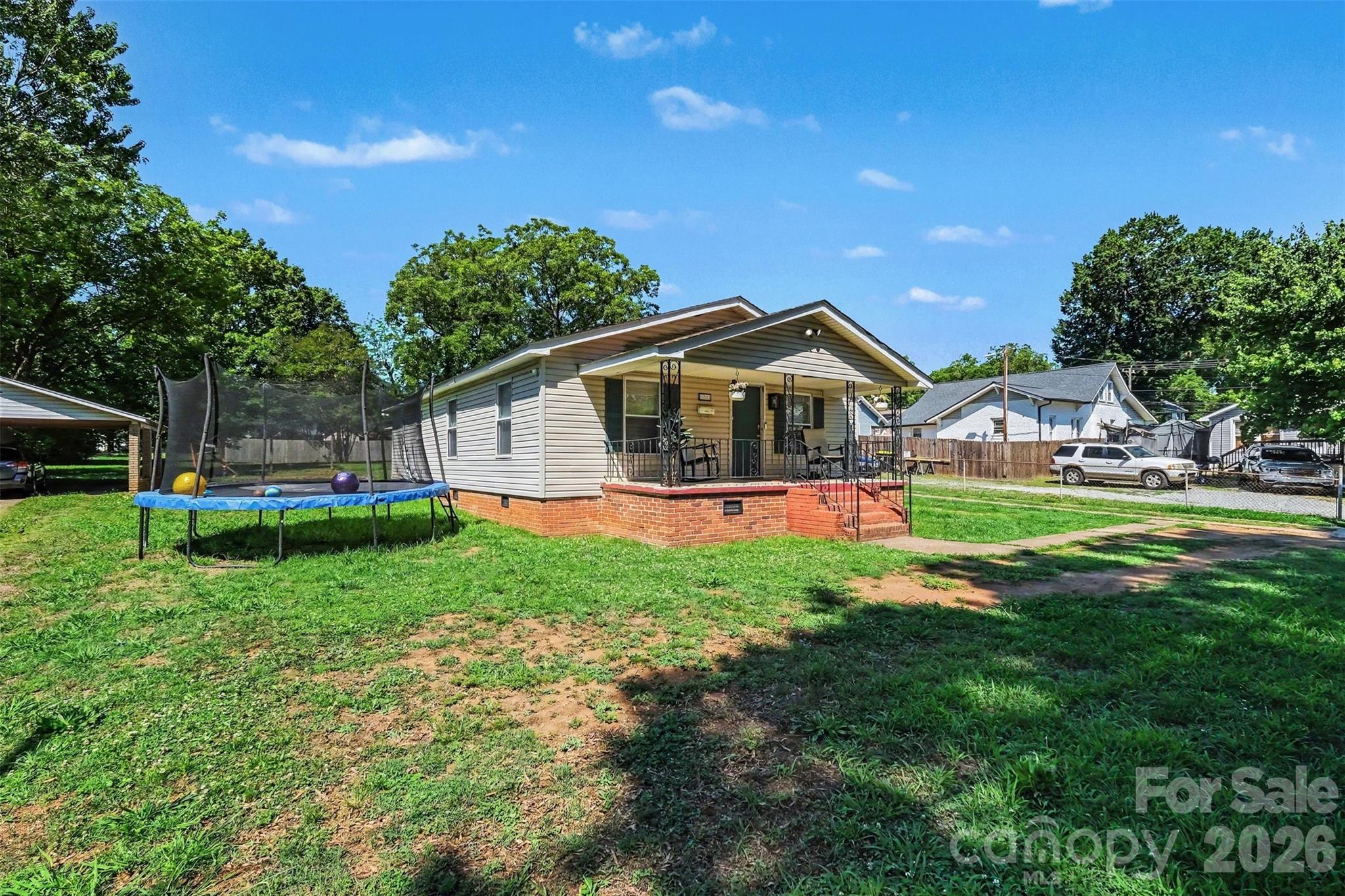 106 E Liberty Street Property Photo 3