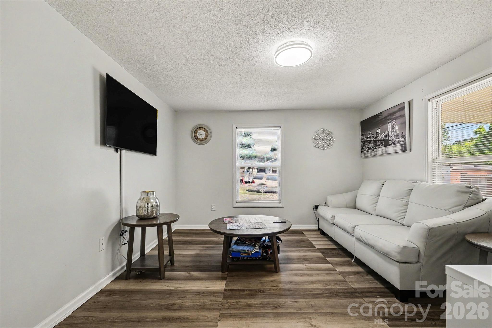 106 E Liberty Street Property Photo 4