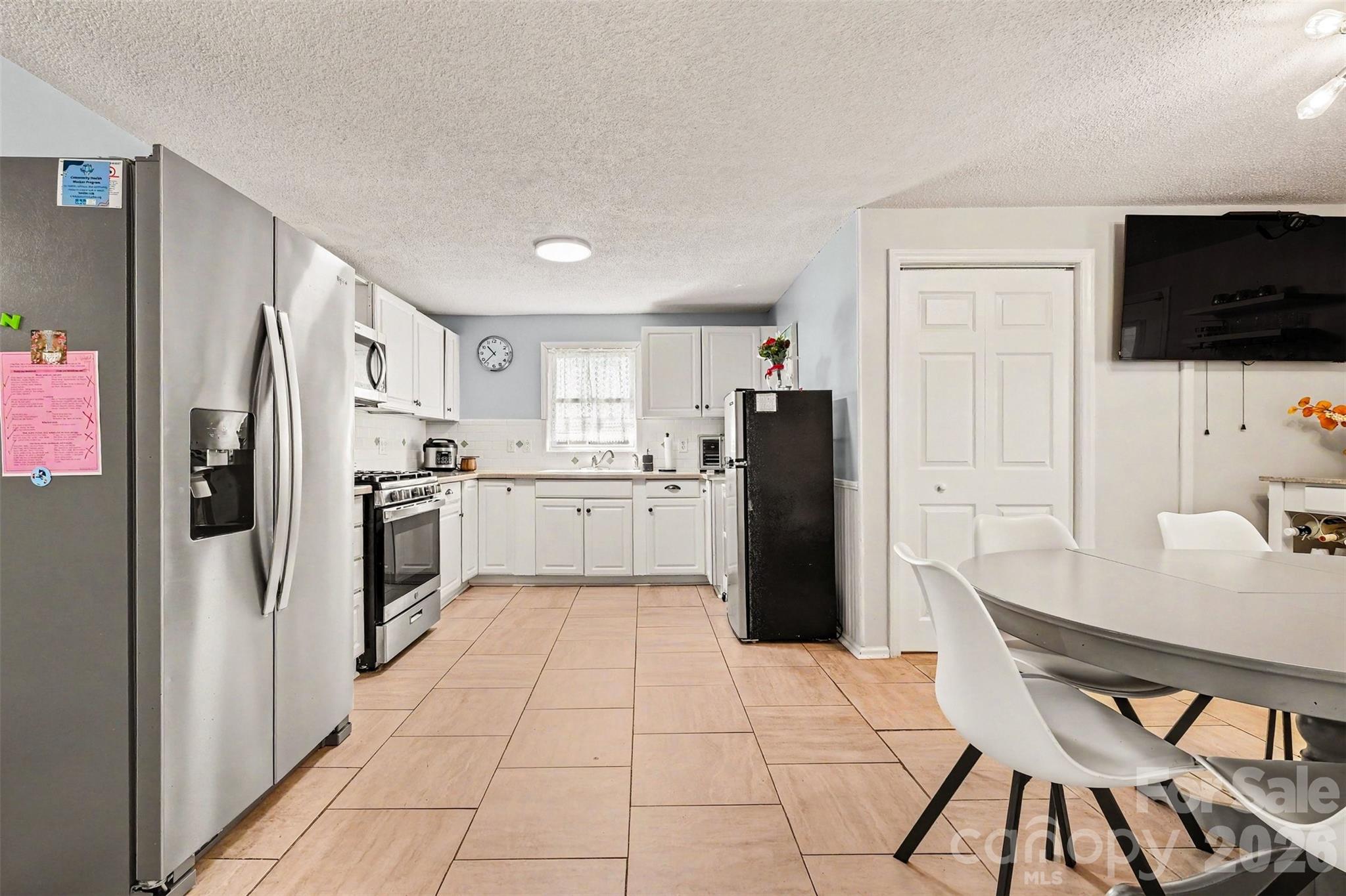 106 E Liberty Street Property Photo 8