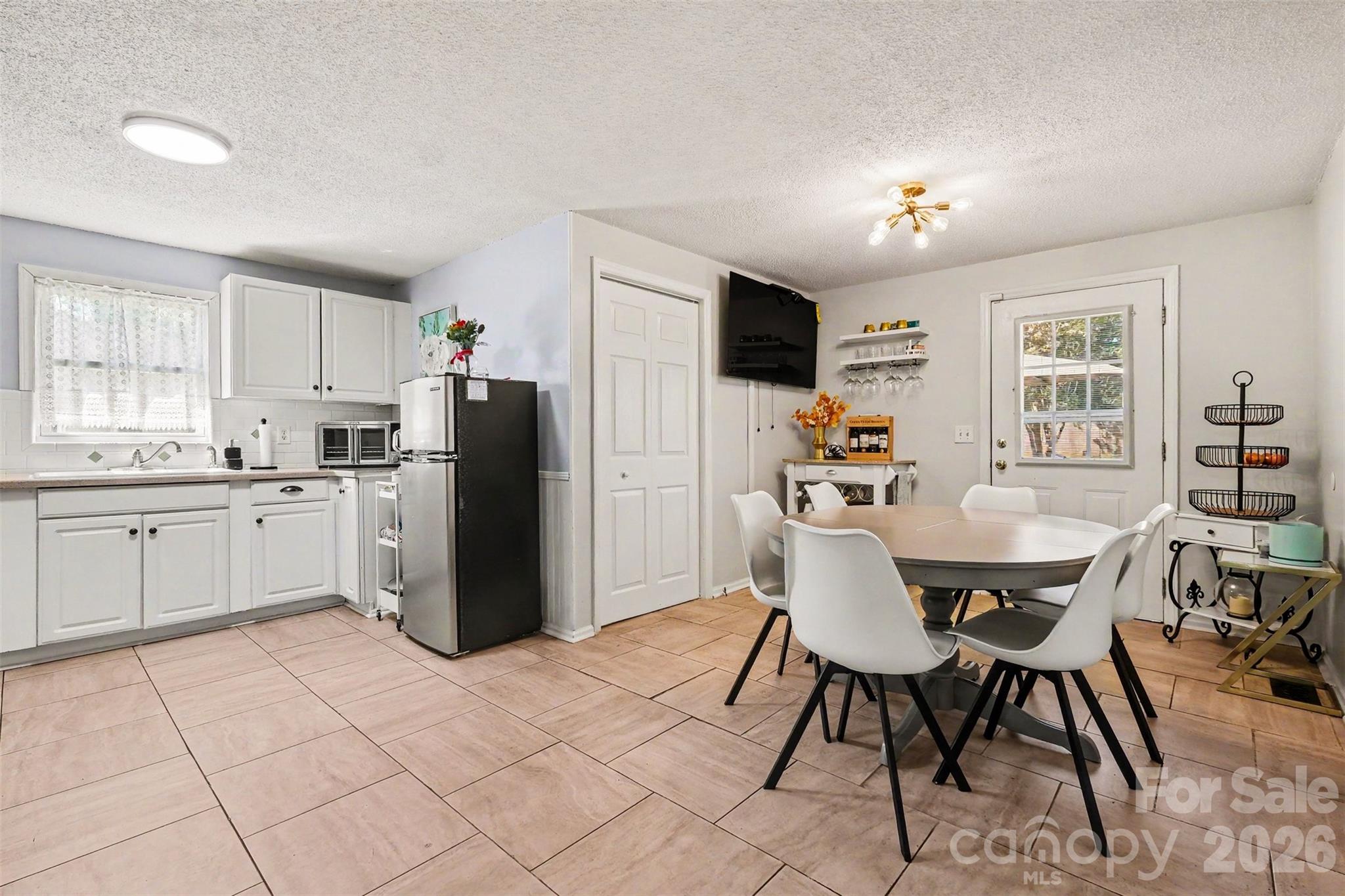 106 E Liberty Street Property Photo 13