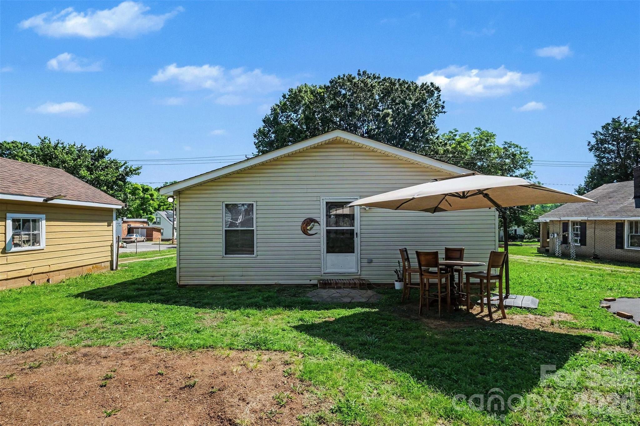 106 E Liberty Street Property Photo 22