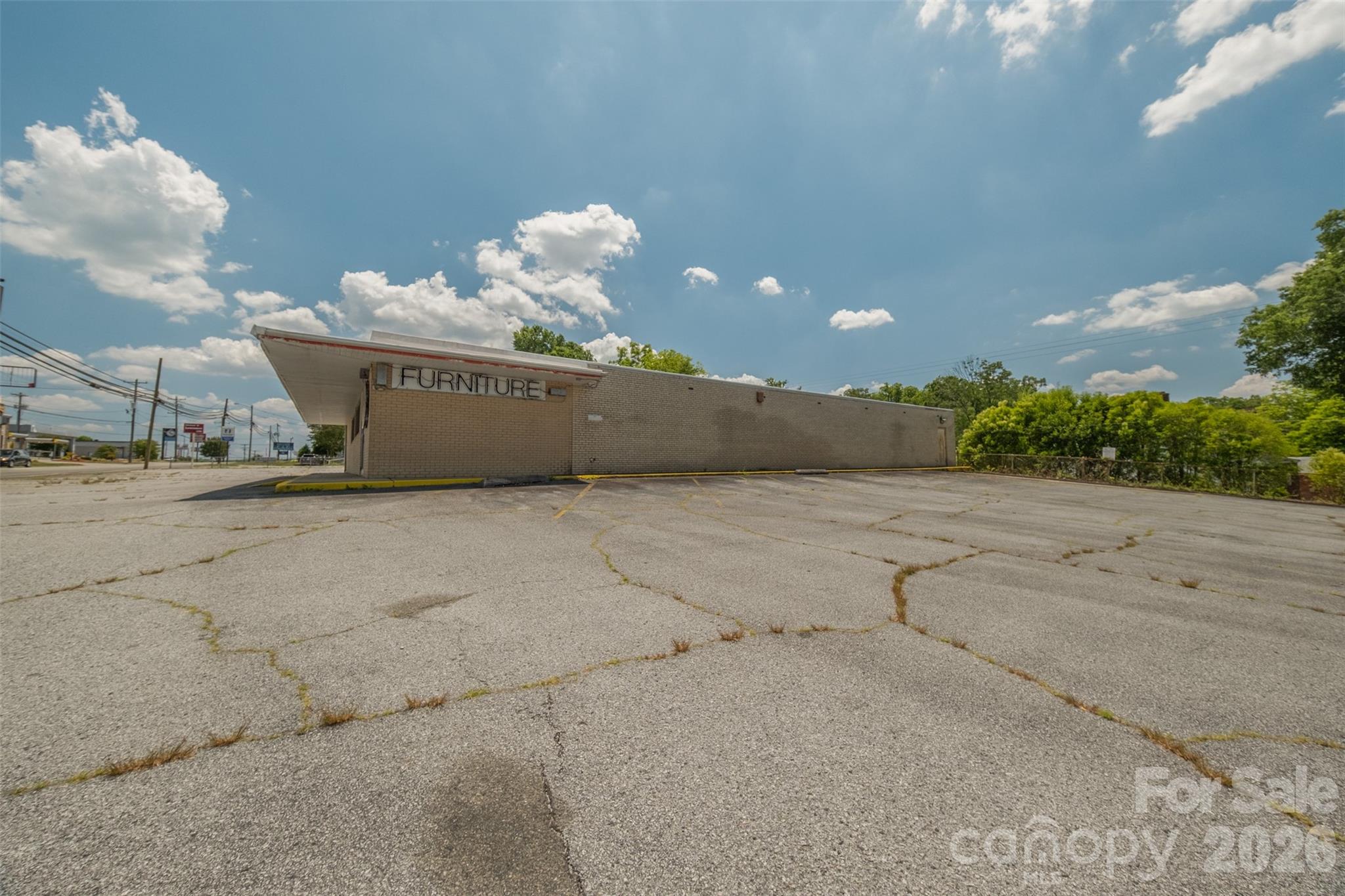 600 Randolph Street Property Photo 9