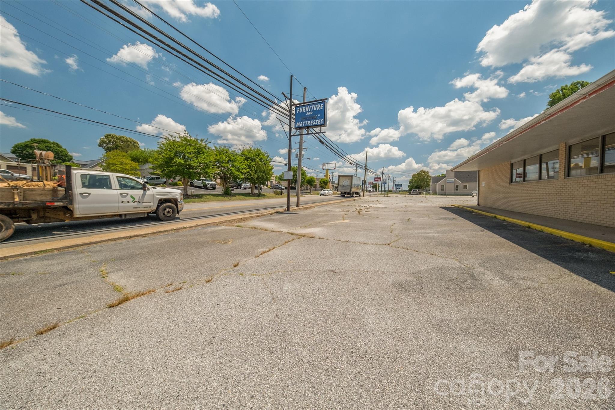600 Randolph Street Property Photo 12