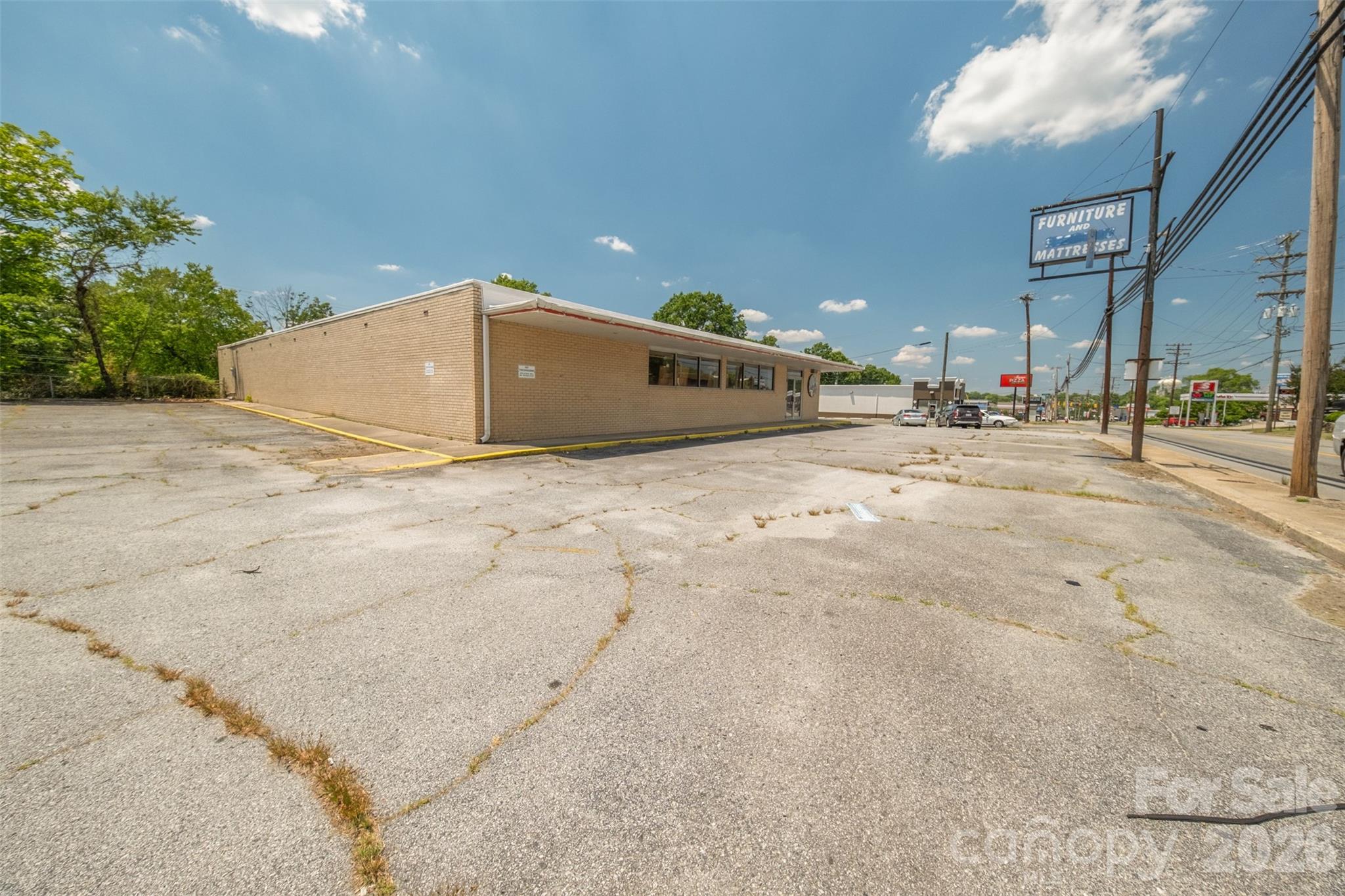 600 Randolph Street Property Photo 14