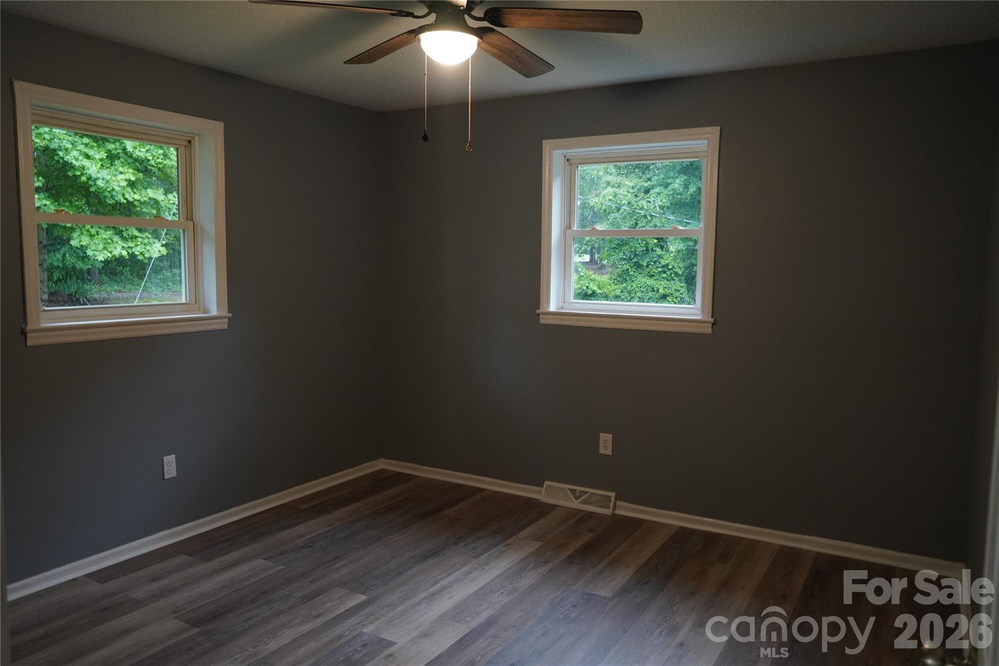 187 Owens Street Property Photo 12