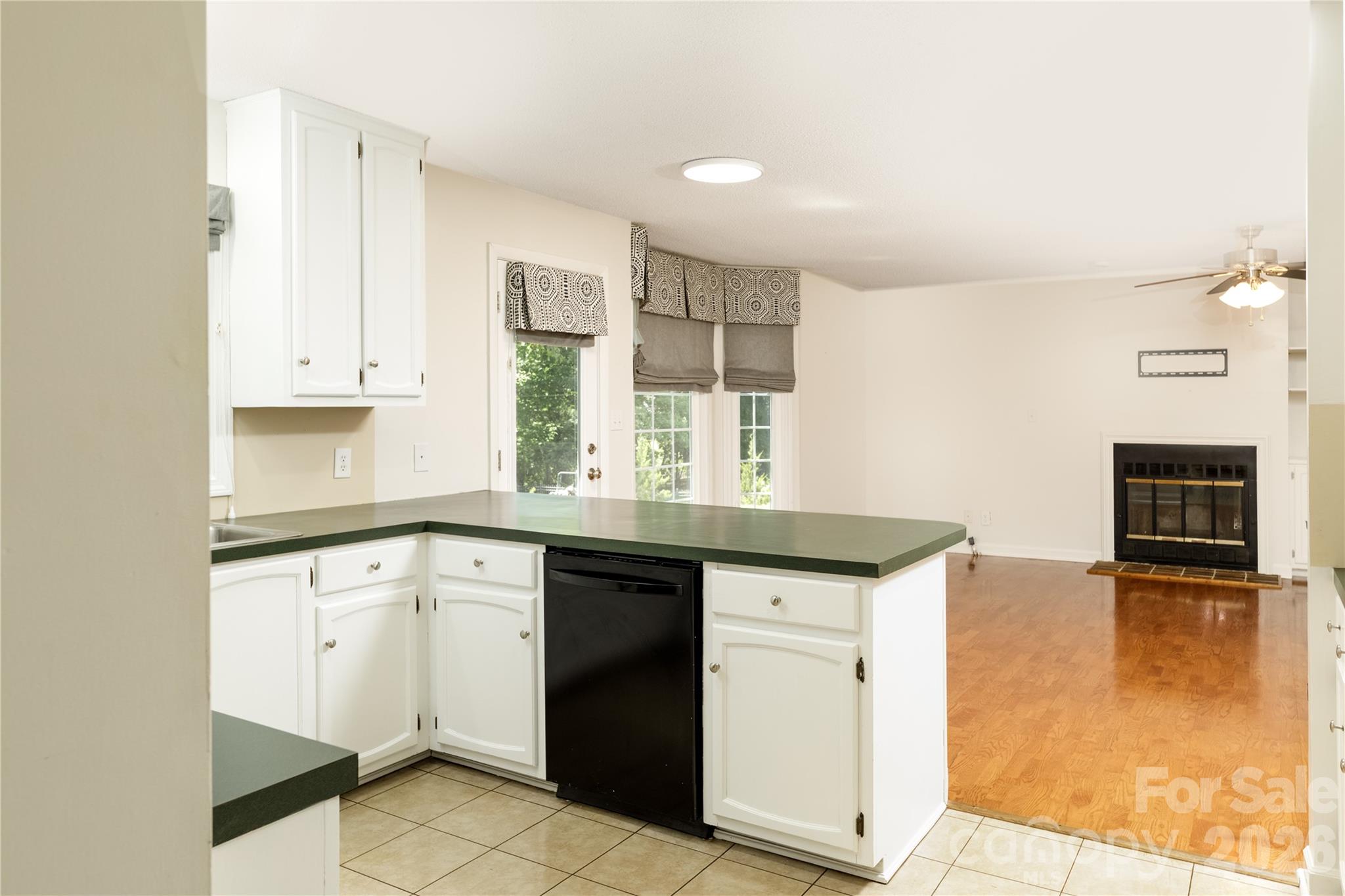 568 Wood Hollow Road Property Photo 14