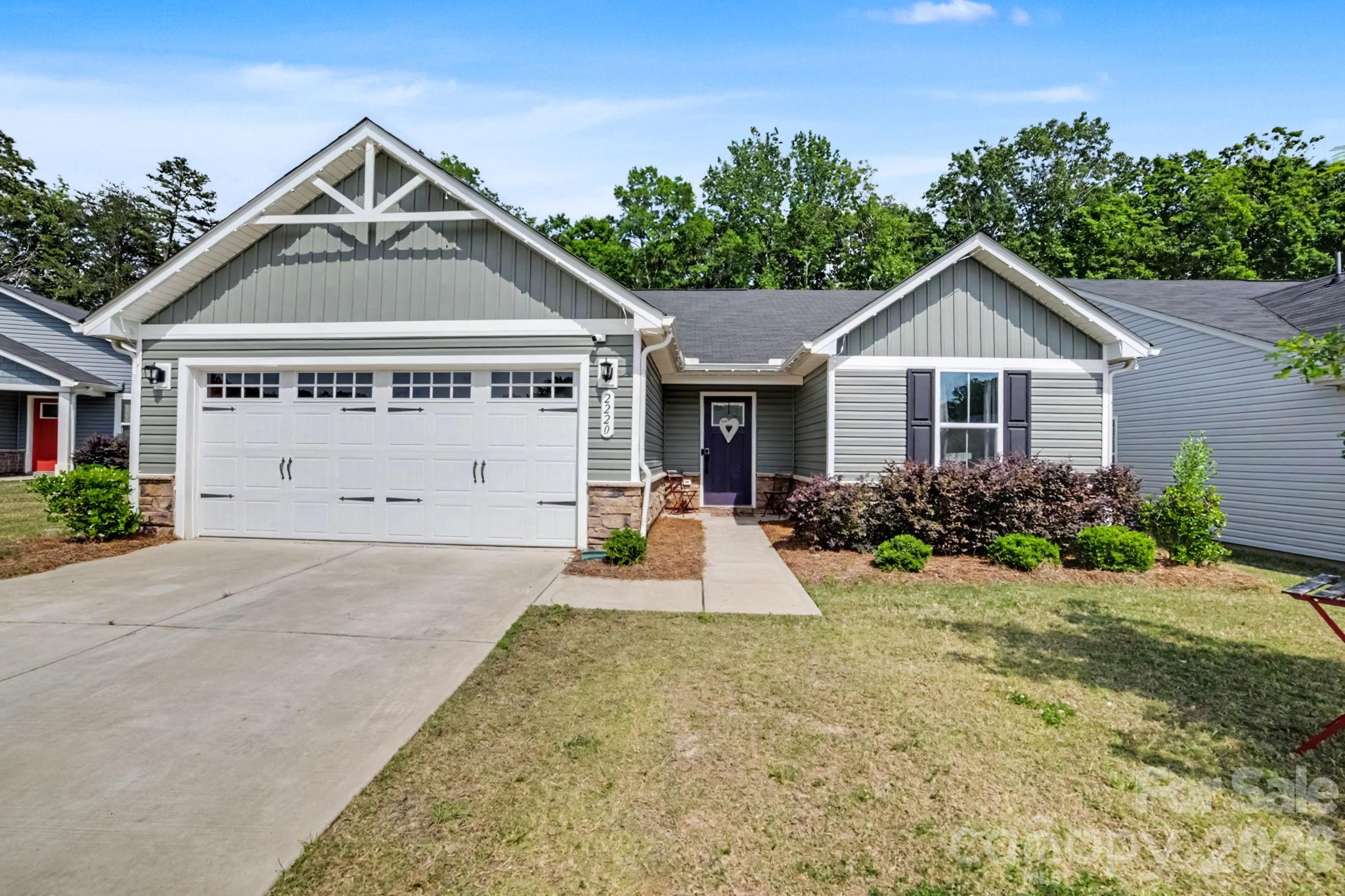 2220 Goldwood Drive Property Photo 3