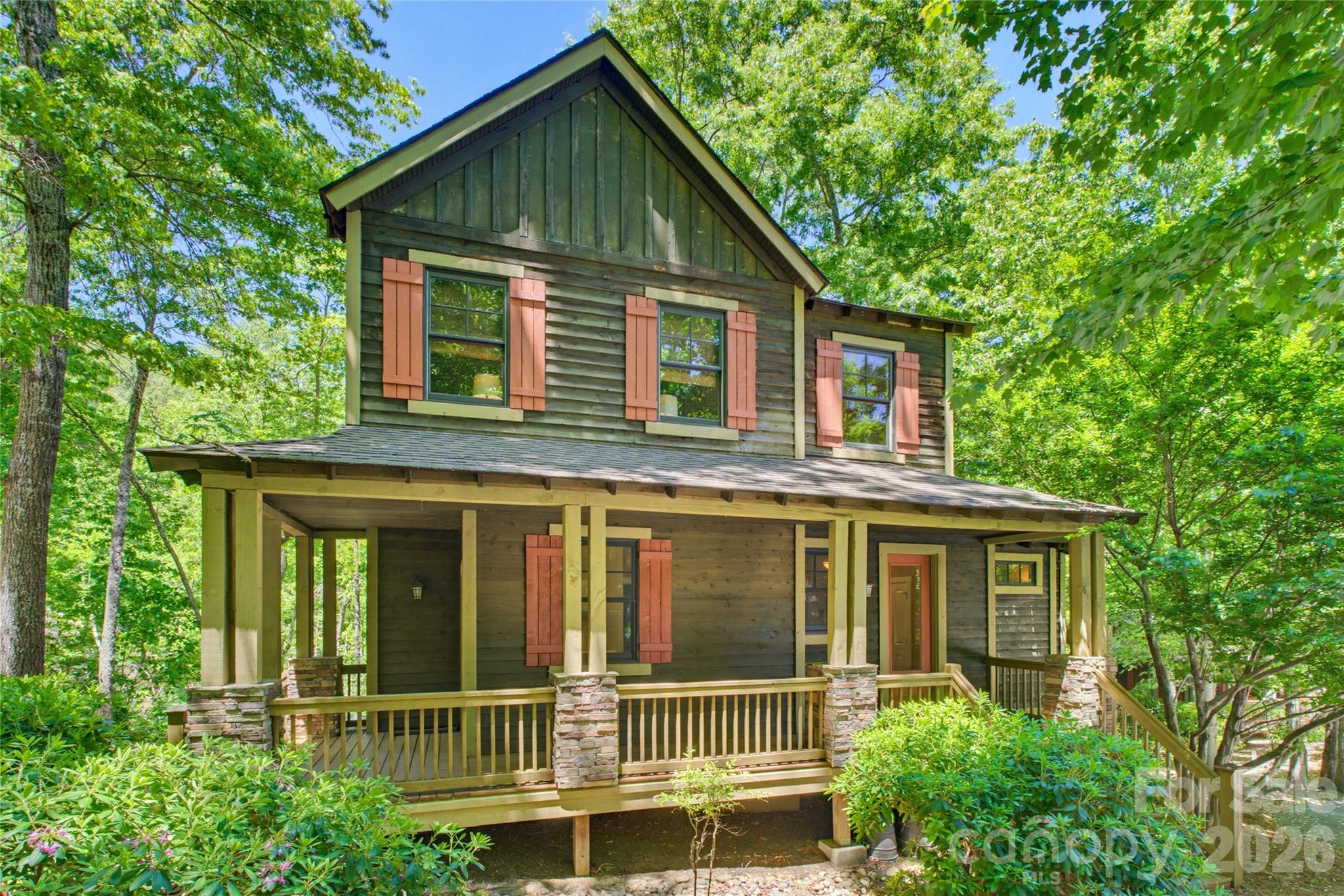 65 Whispering Falls Court Property Photo 4