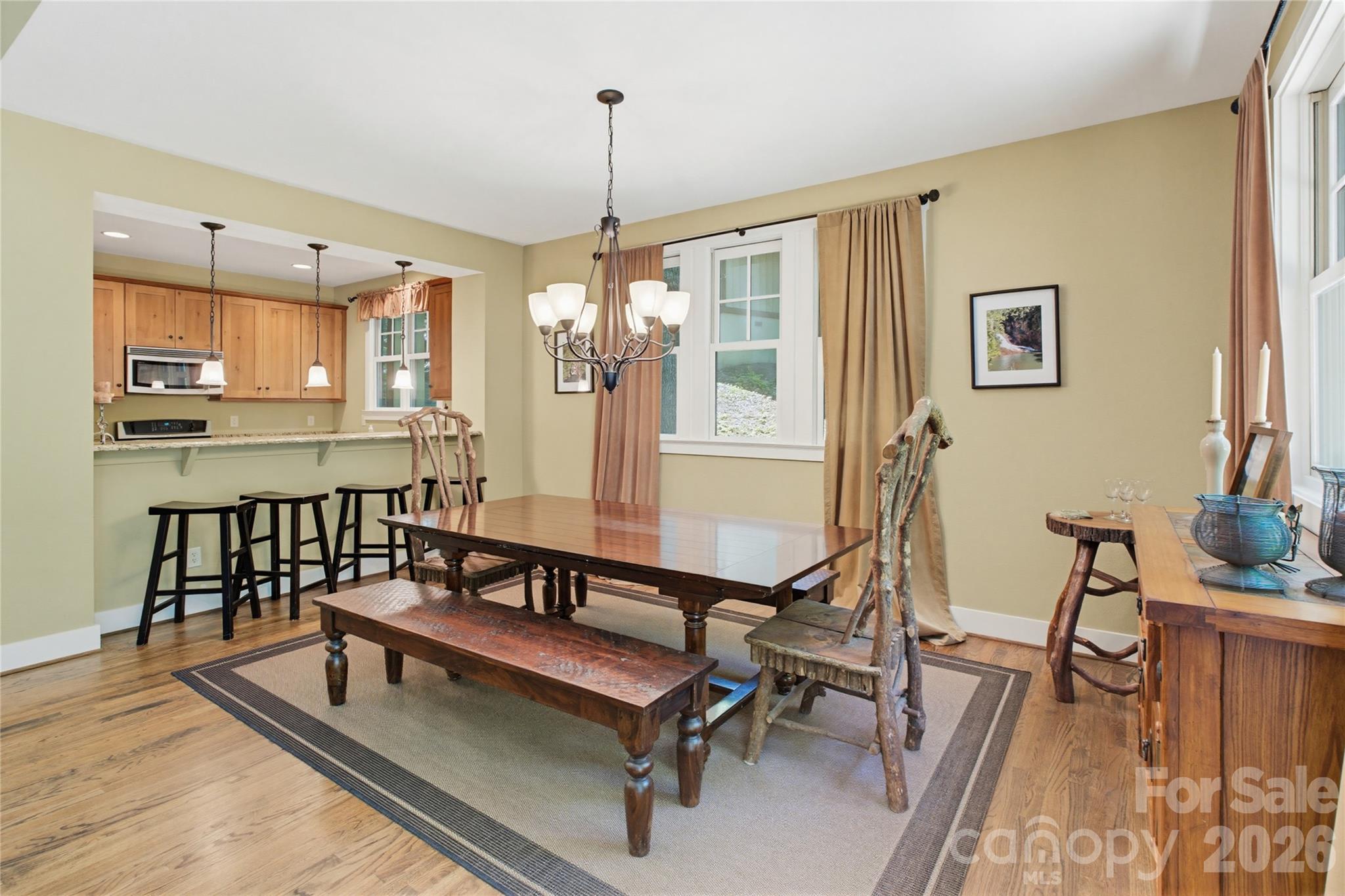 65 Whispering Falls Court Property Photo 12
