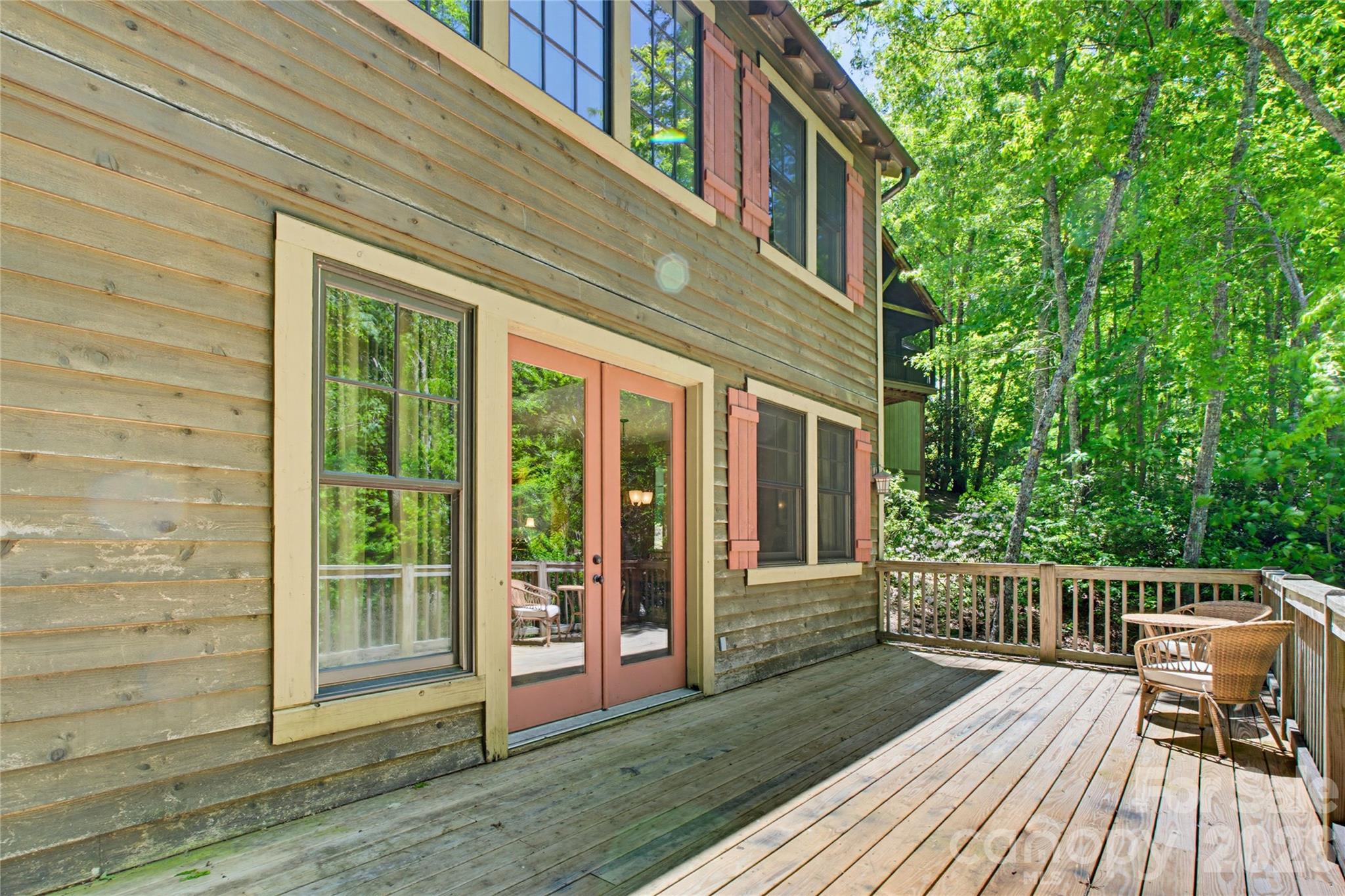 65 Whispering Falls Court Property Photo 19