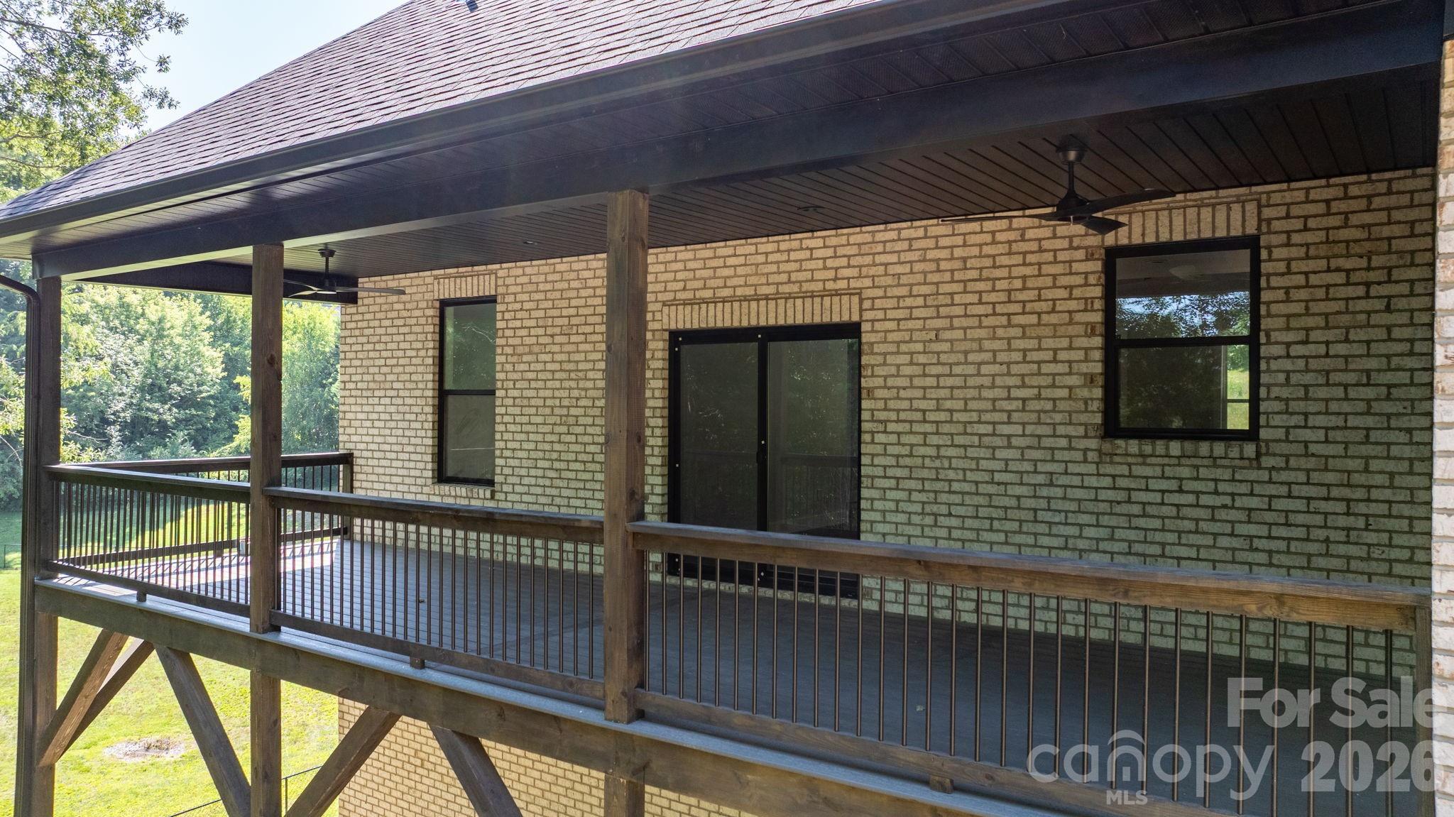 730 Chatsworth Circle Property Photo 6