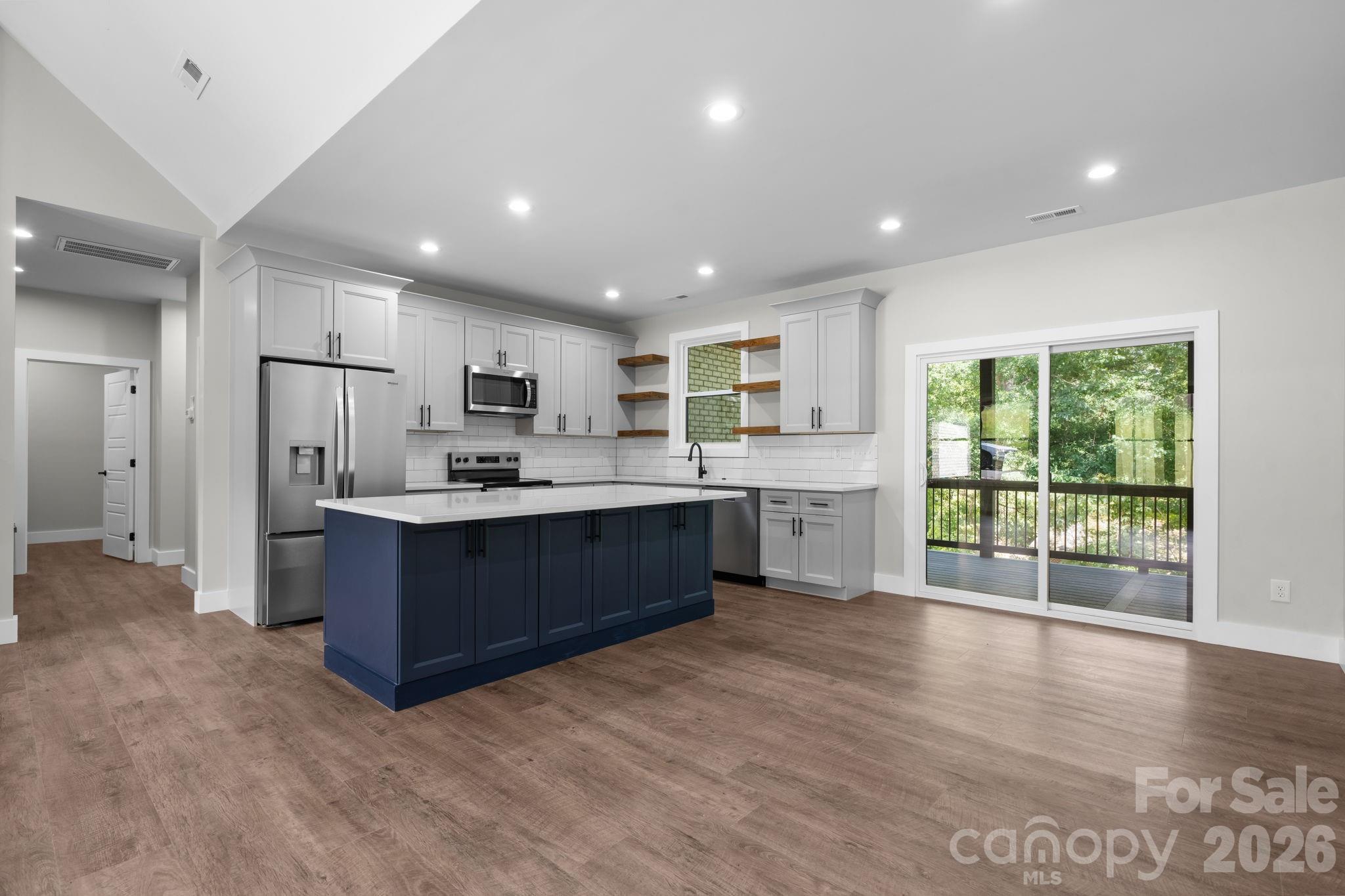 730 Chatsworth Circle Property Photo 17