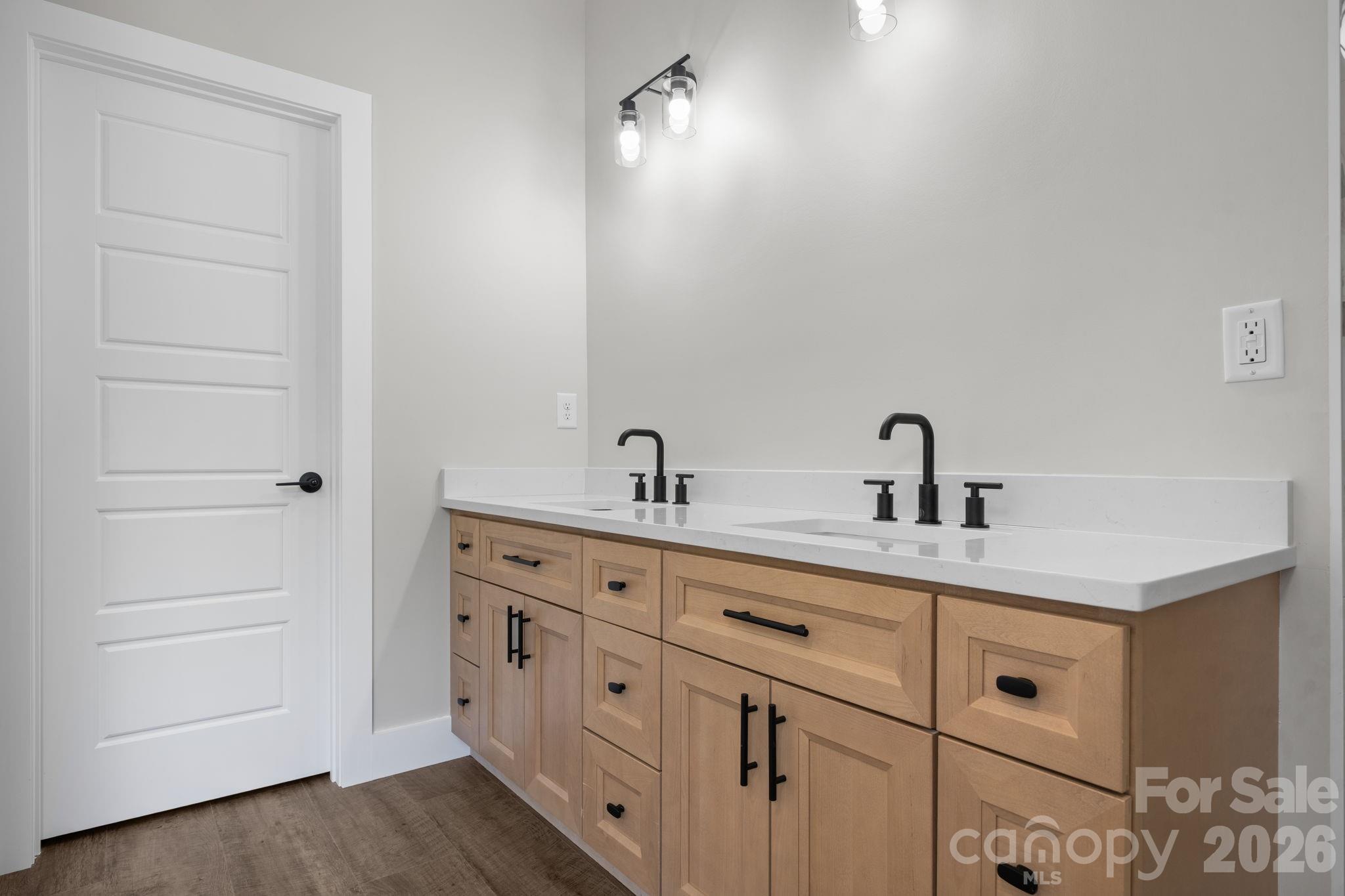 730 Chatsworth Circle Property Photo 25