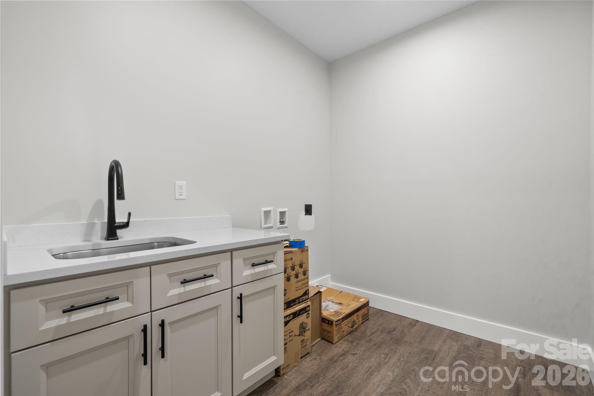 730 Chatsworth Circle Property Photo 32