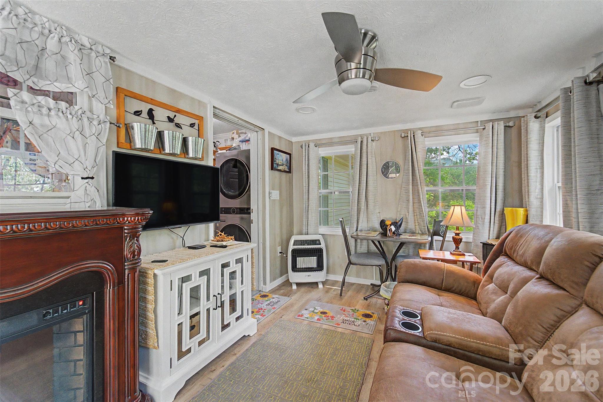90, 106 & 132 Hennessee Street Property Photo 26