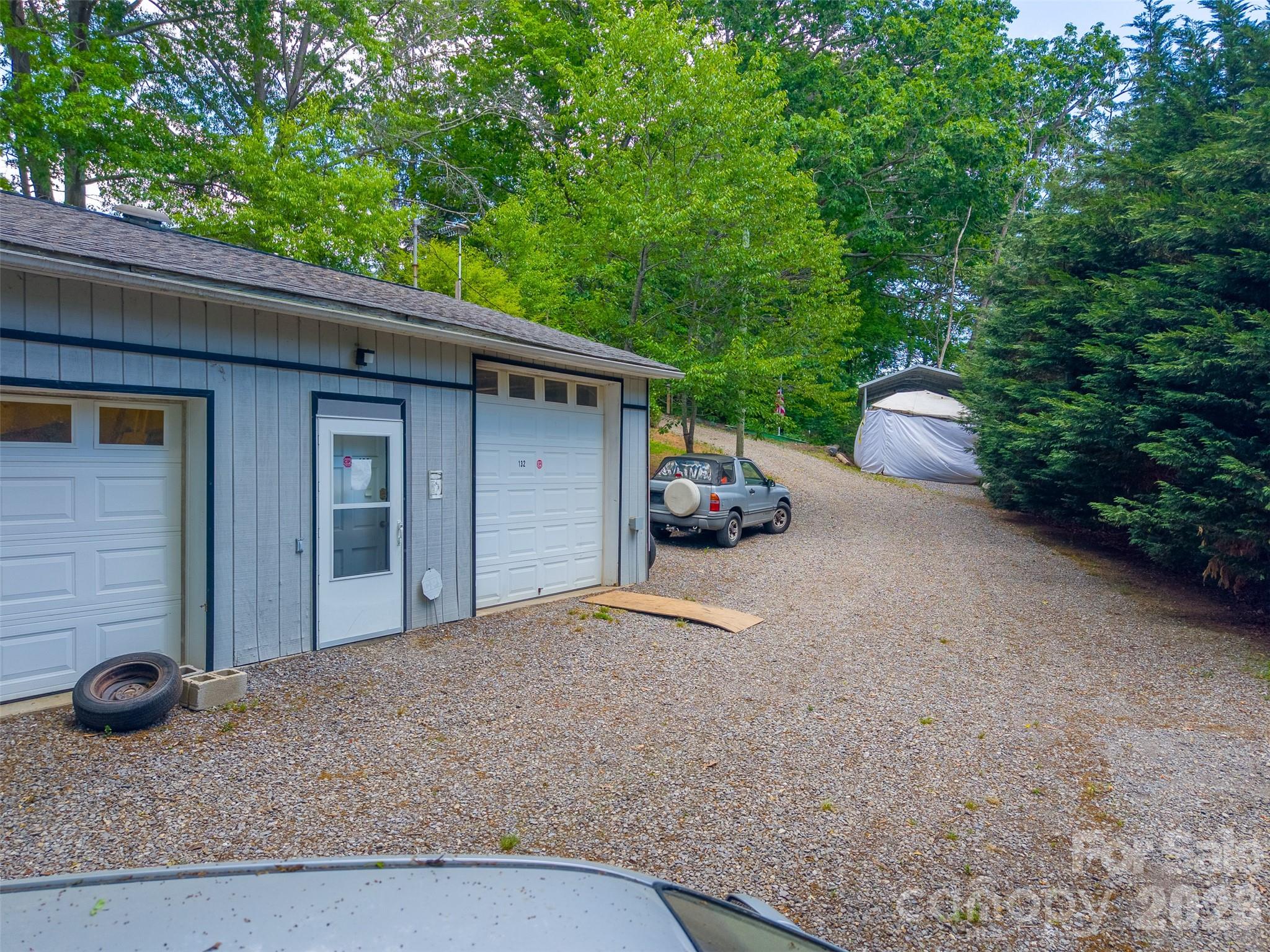 90, 106 & 132 Hennessee Street Property Photo 41