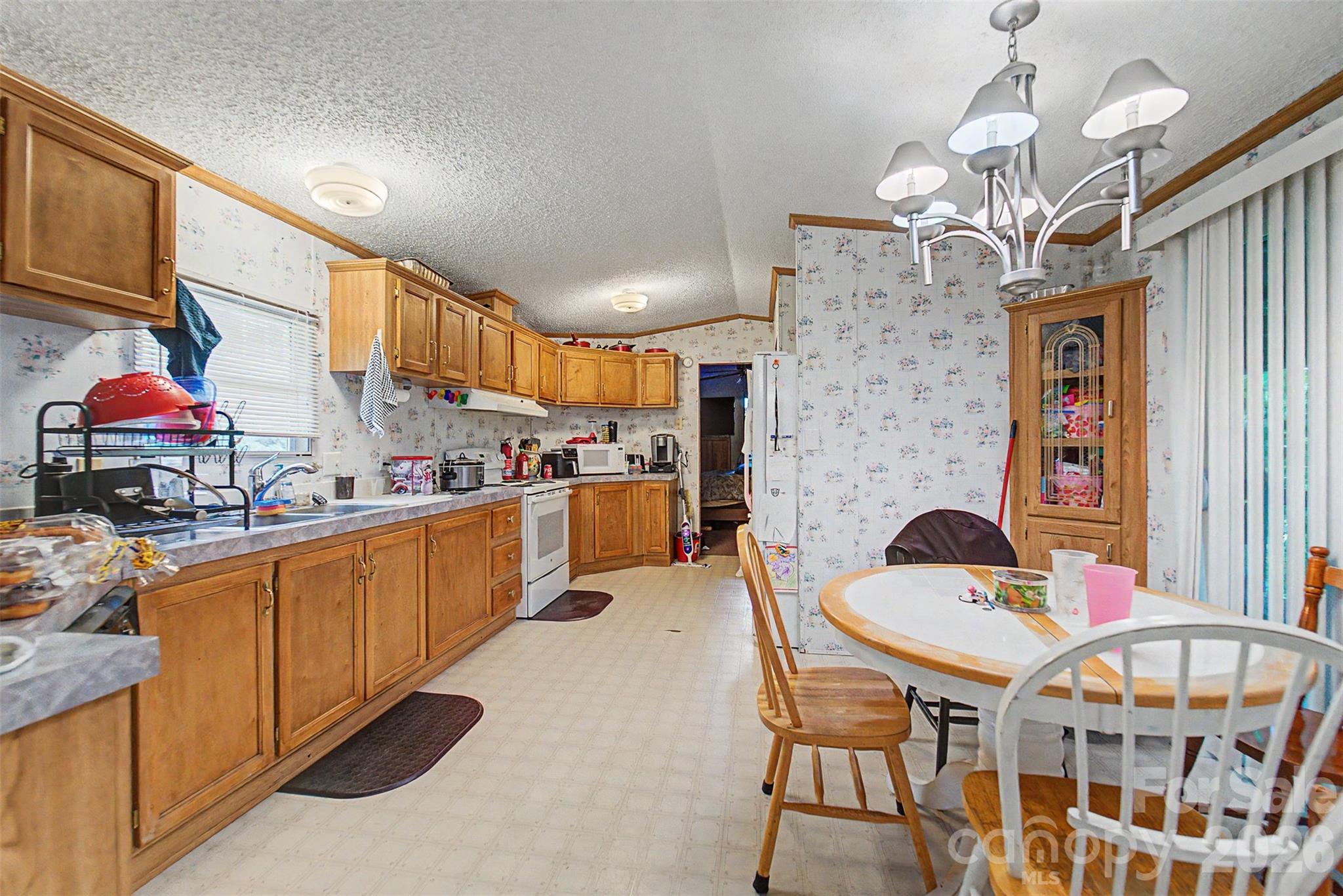 90, 106 & 132 Hennessee Street Property Photo 44