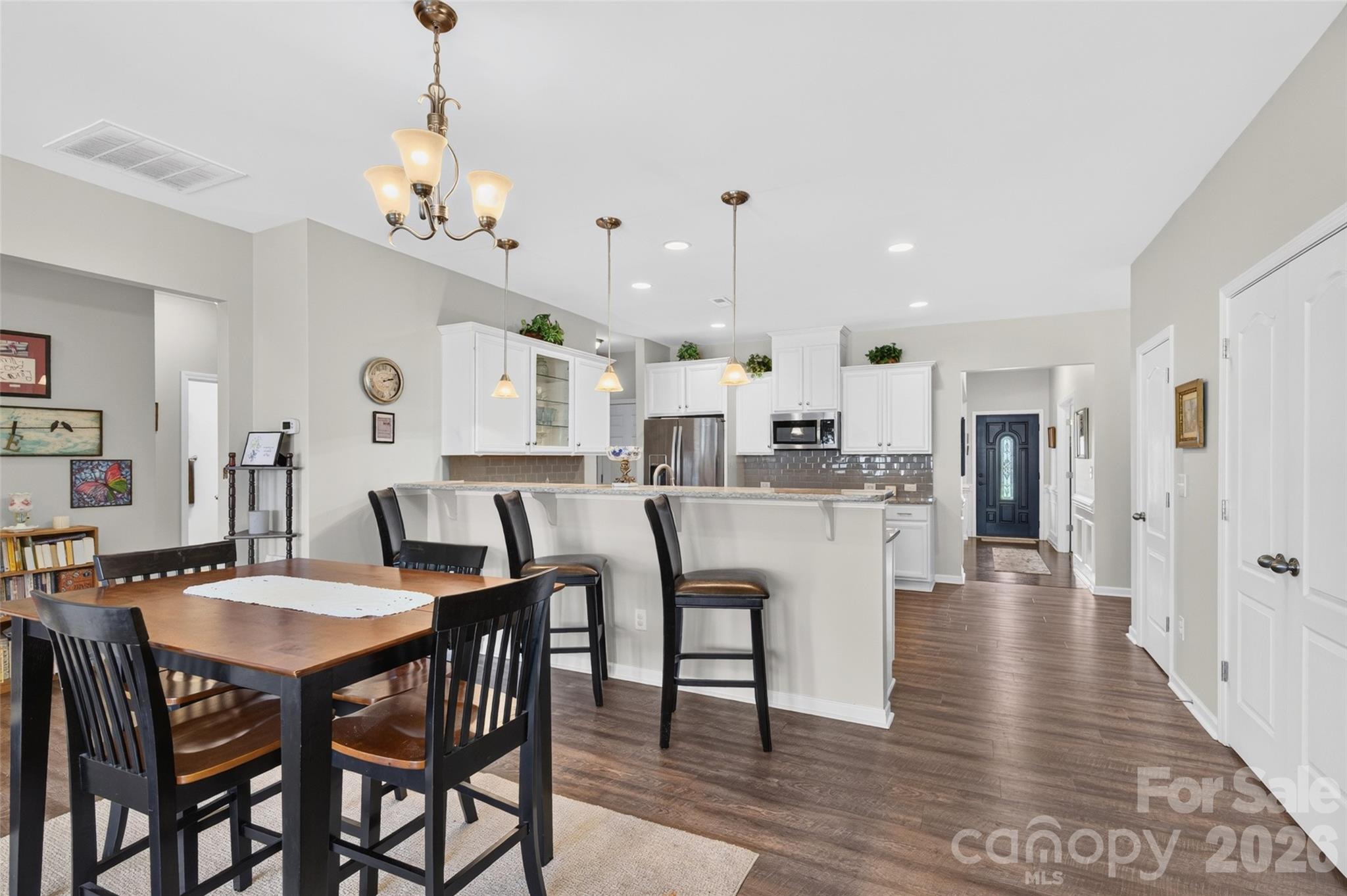 179 Glastonbury Drive Property Photo 6