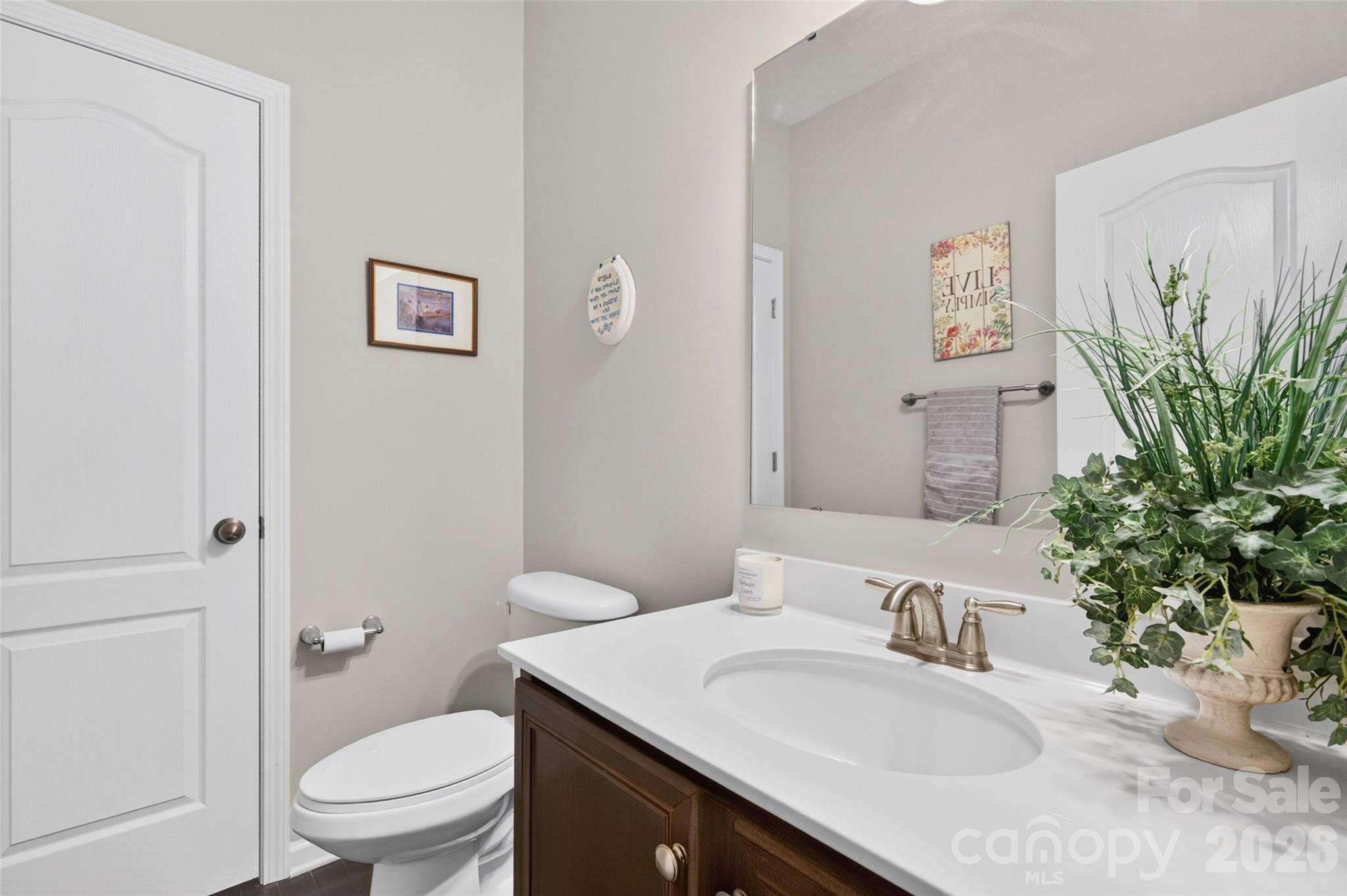 179 Glastonbury Drive Property Photo 11