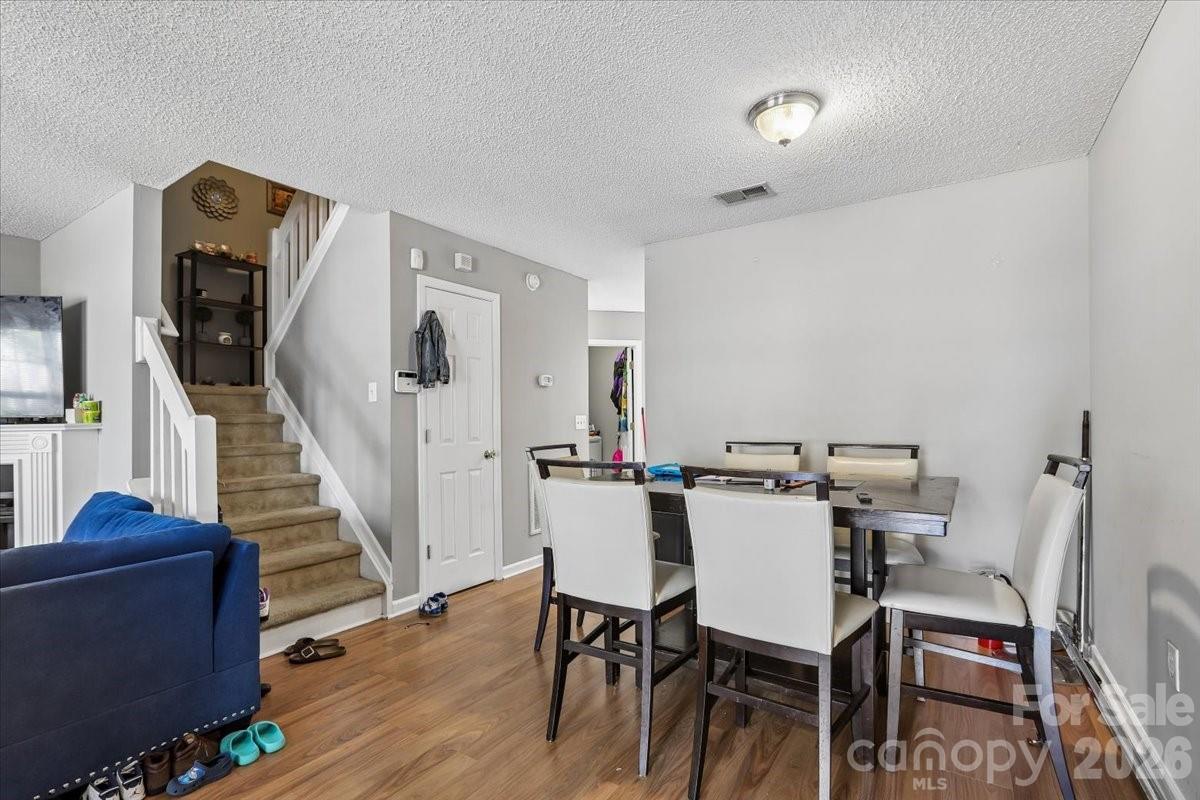 7543 Petrea Lane Property Photo 8