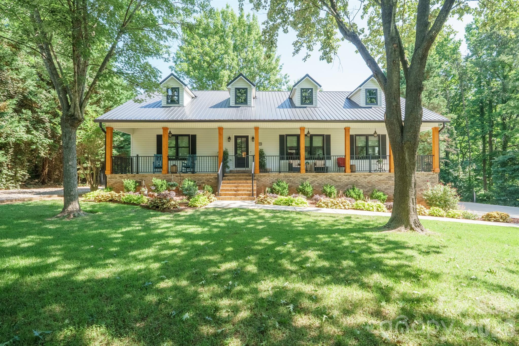 2549 S Lake Shore Road Property Photo 3