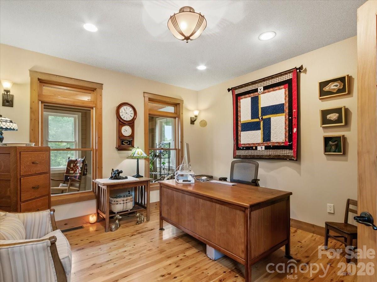 750 Barebridge Drive Property Photo 15