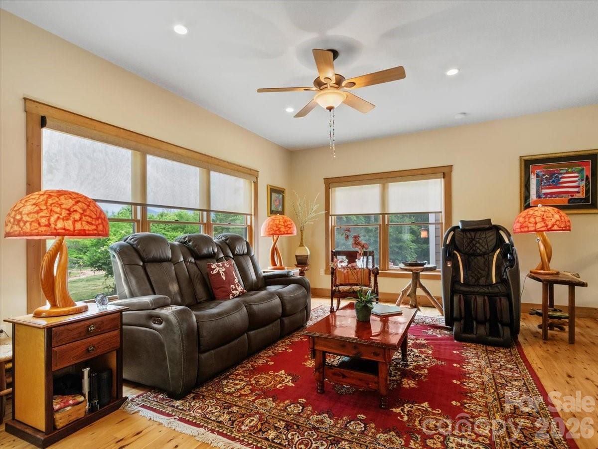 750 Barebridge Drive Property Photo 16
