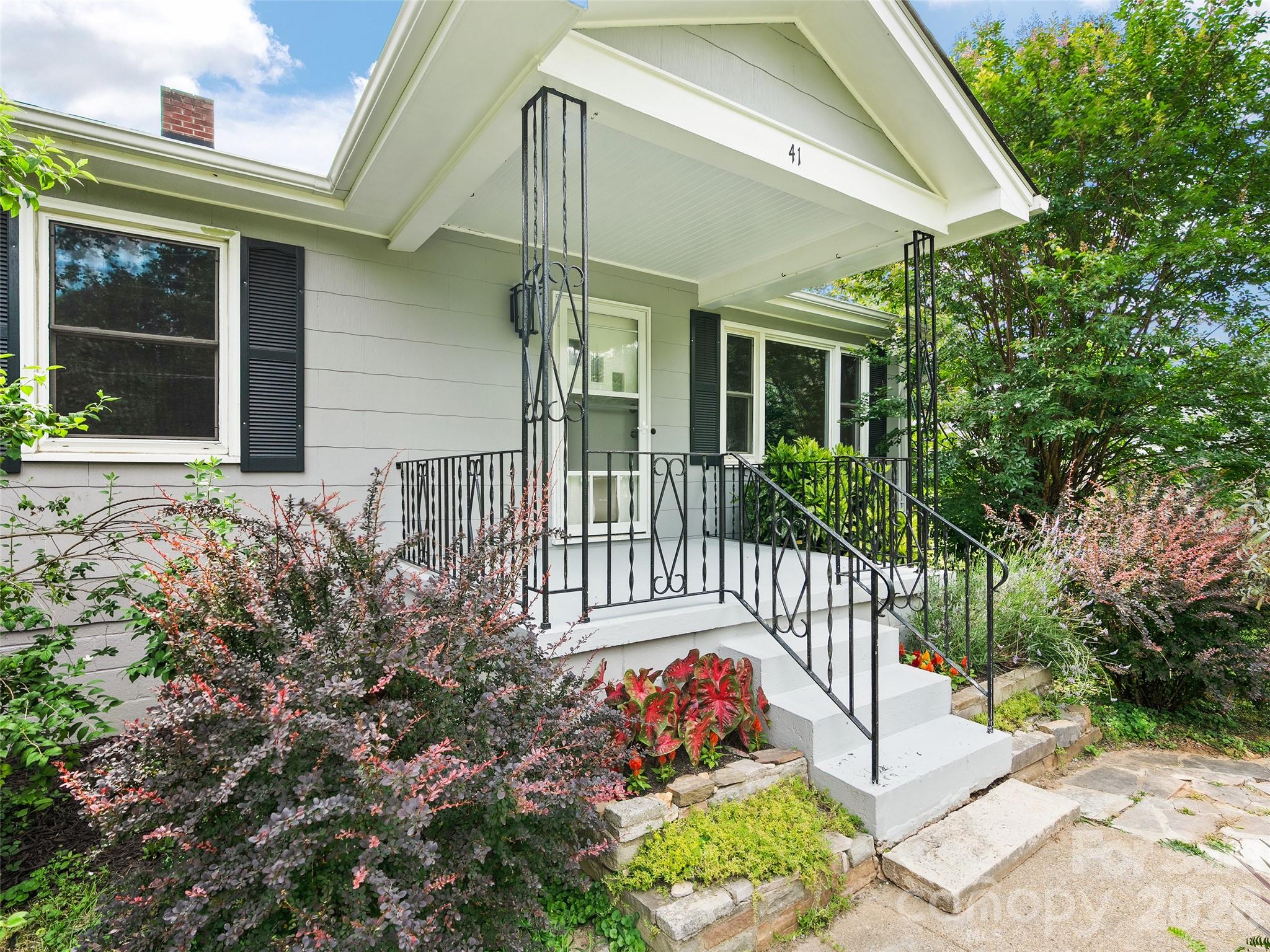 41 Cedar Street Property Photo 4
