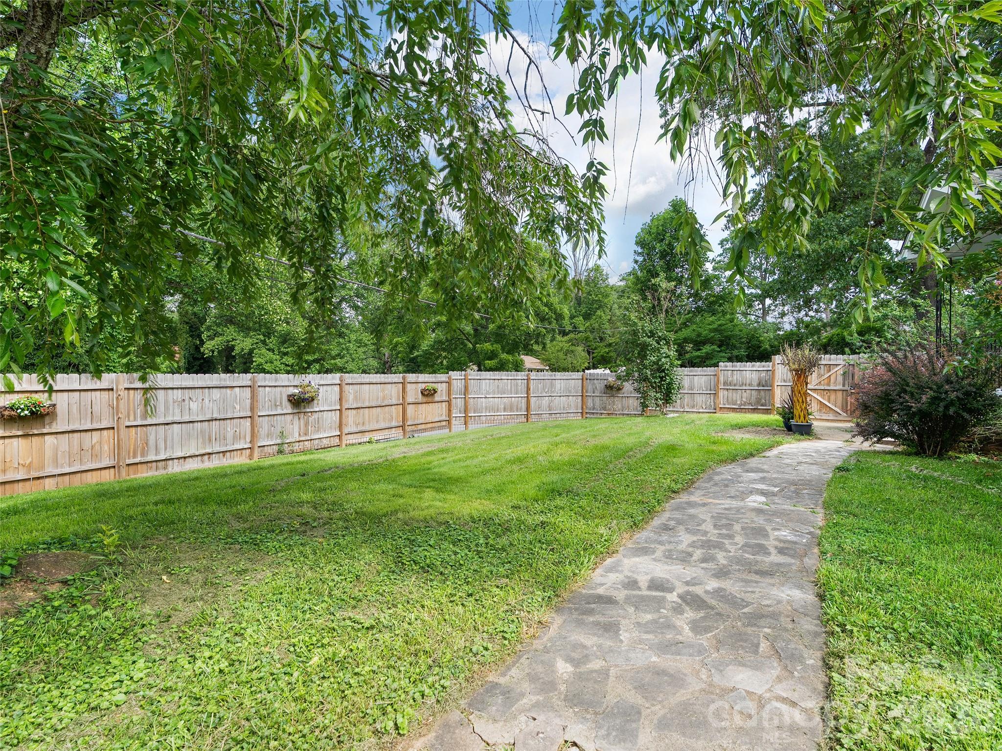 41 Cedar Street Property Photo 5