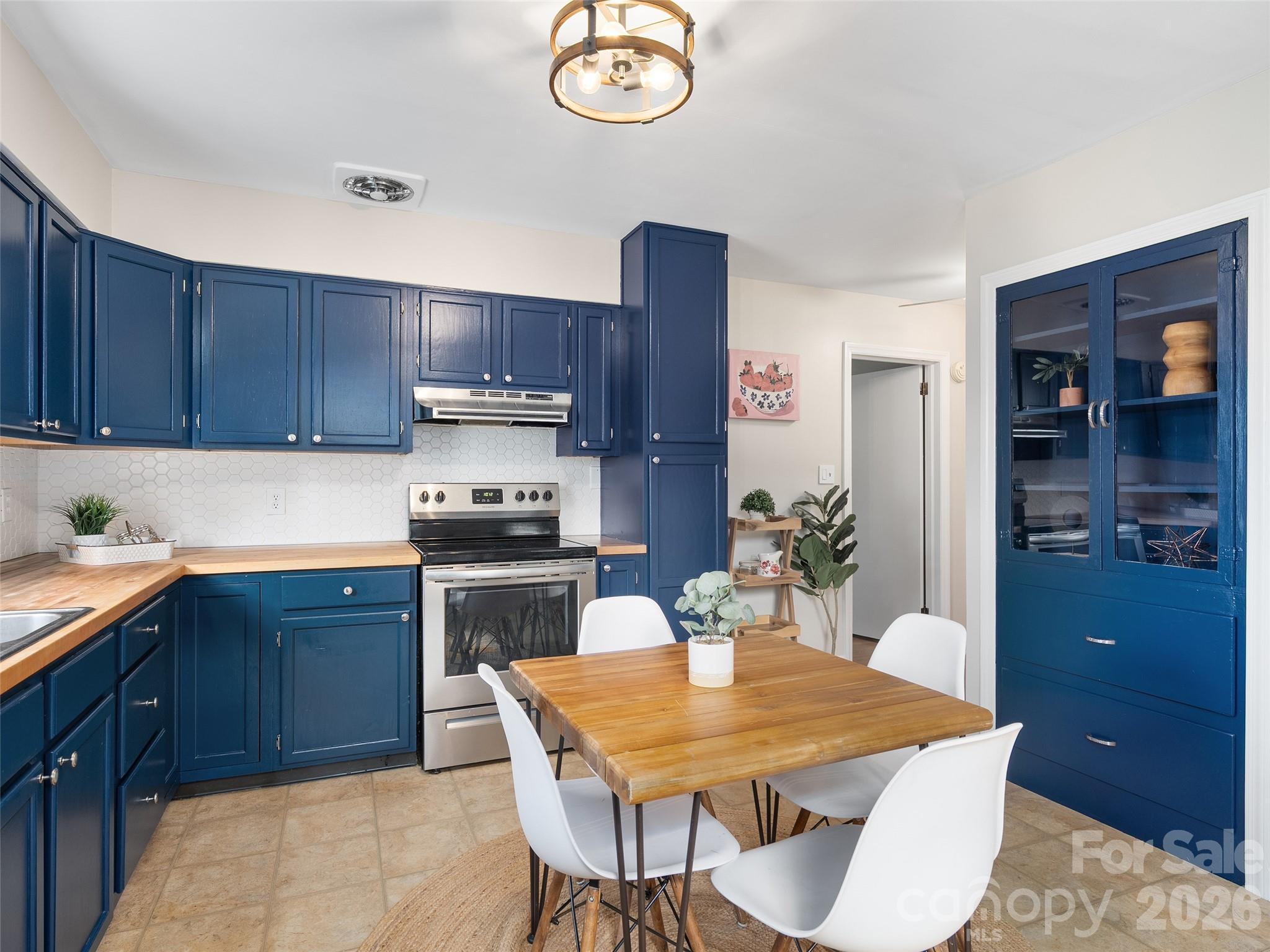 41 Cedar Street Property Photo 12