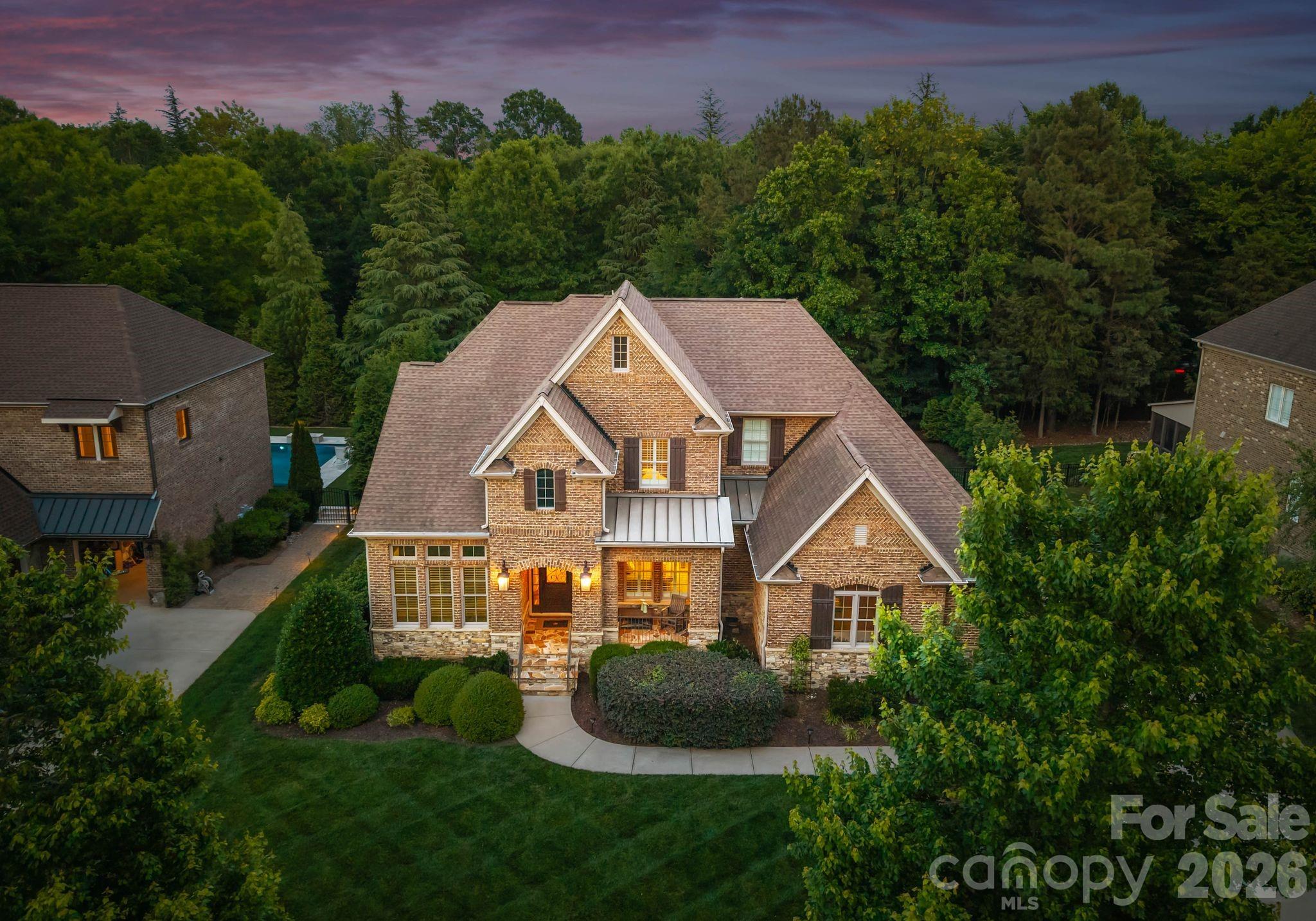 221 Glenmoor Drive Property Photo 1