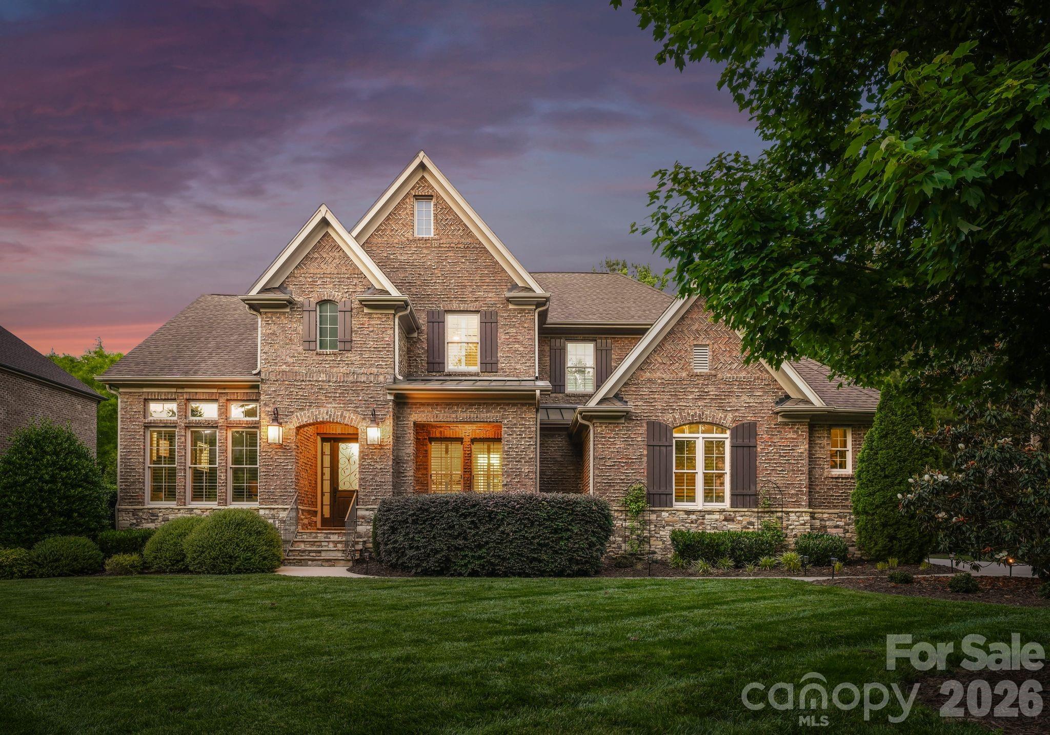 221 Glenmoor Drive Property Photo 2