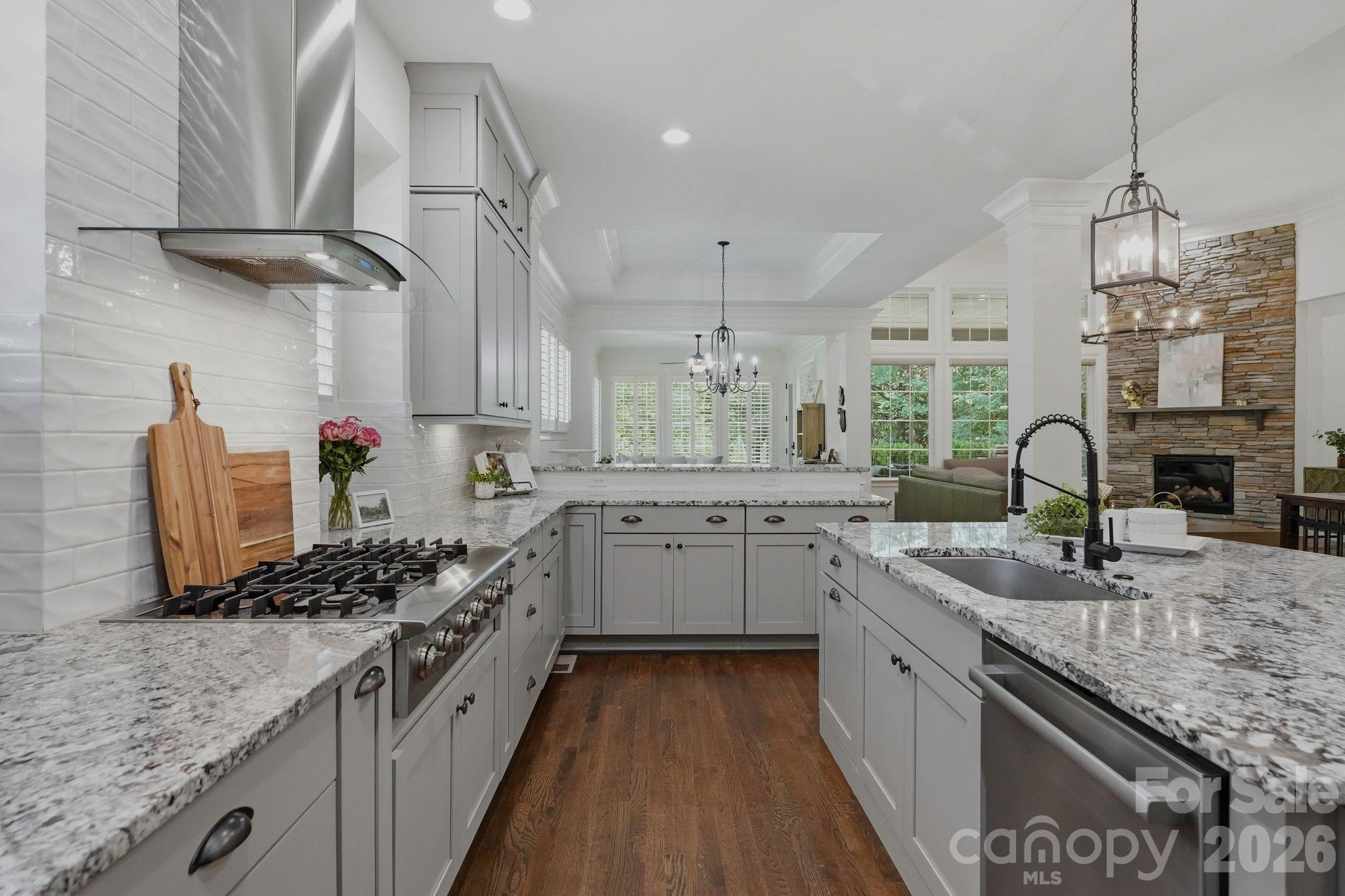 221 Glenmoor Drive Property Photo 10