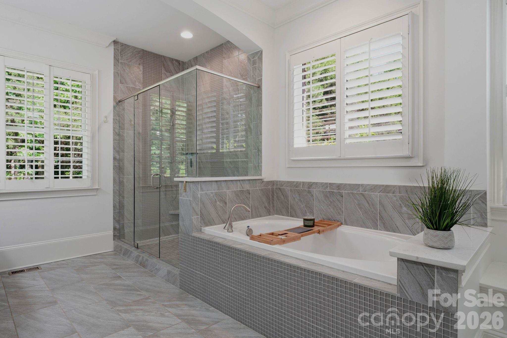 221 Glenmoor Drive Property Photo 16