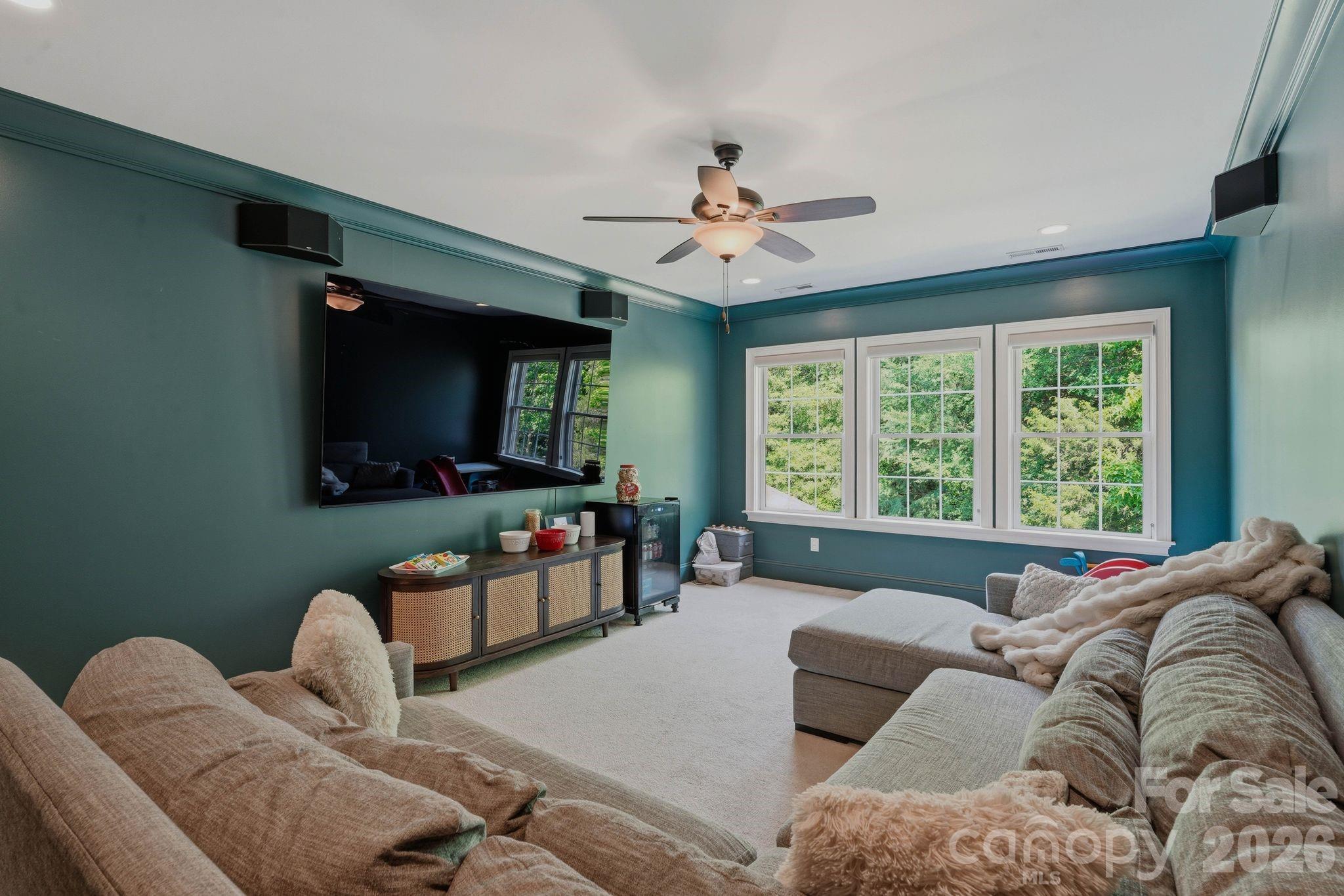 221 Glenmoor Drive Property Photo 32