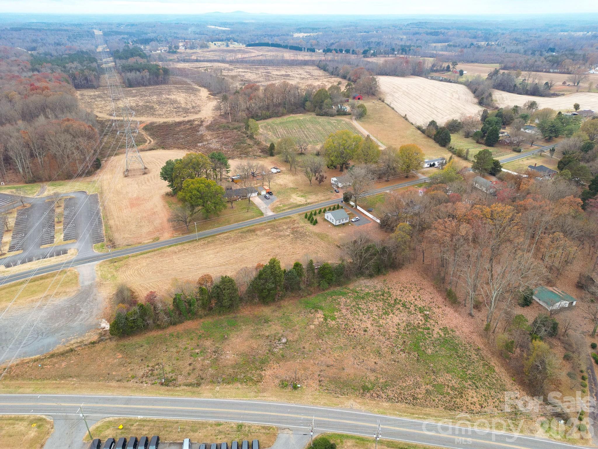 1885 Old Mountain Road Property Photo 3