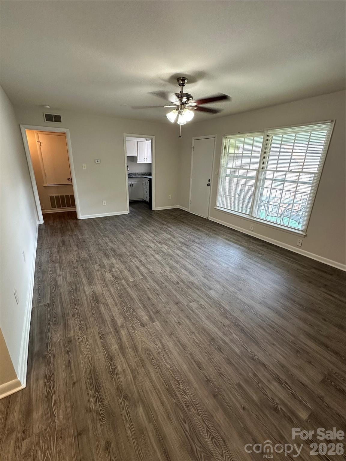4605 Coronado Drive K Property Photo 6