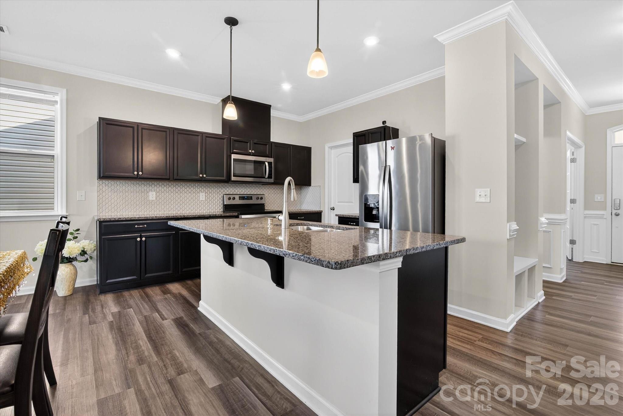 6629 Meridale Forest Drive Property Photo 3
