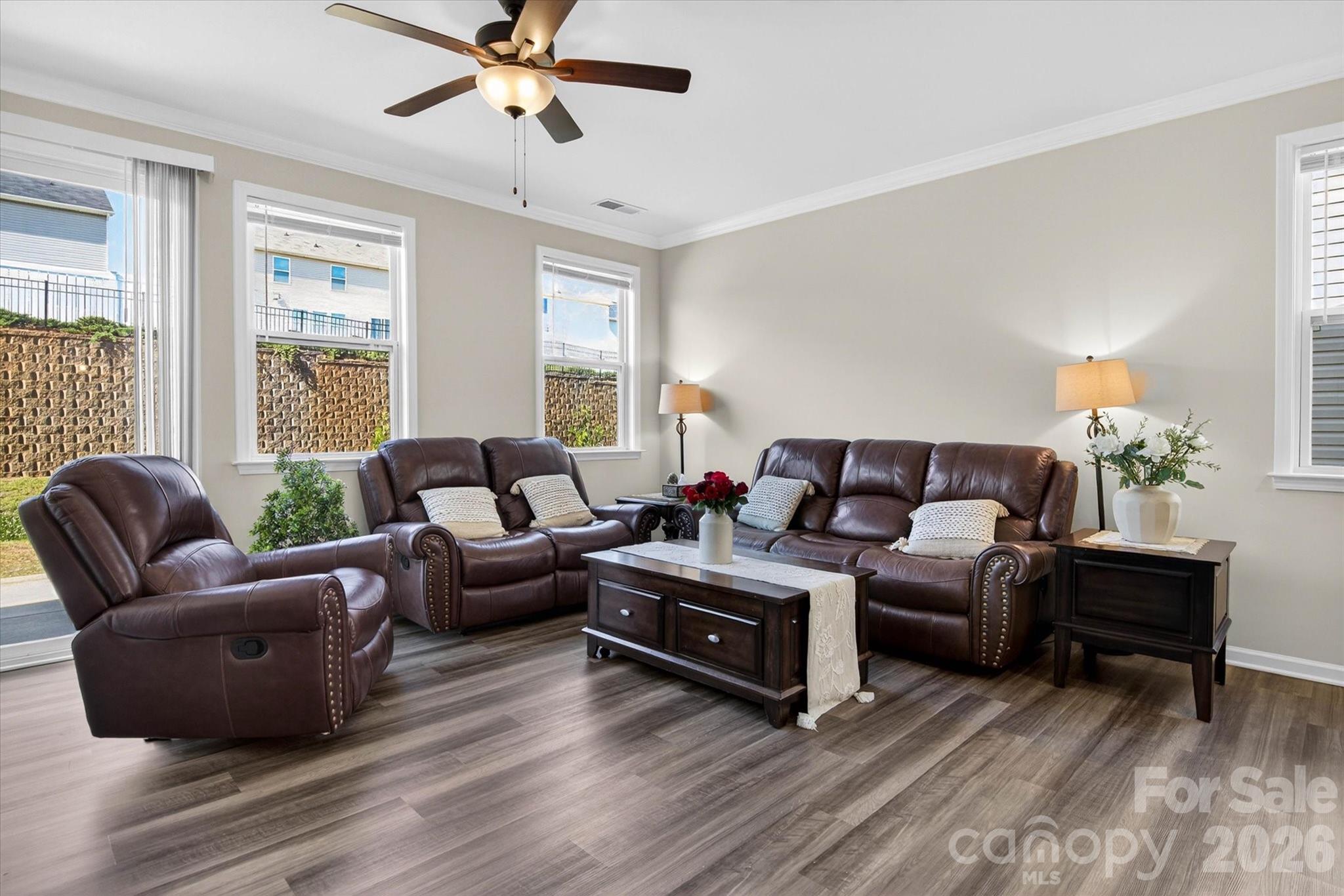6629 Meridale Forest Drive Property Photo 4