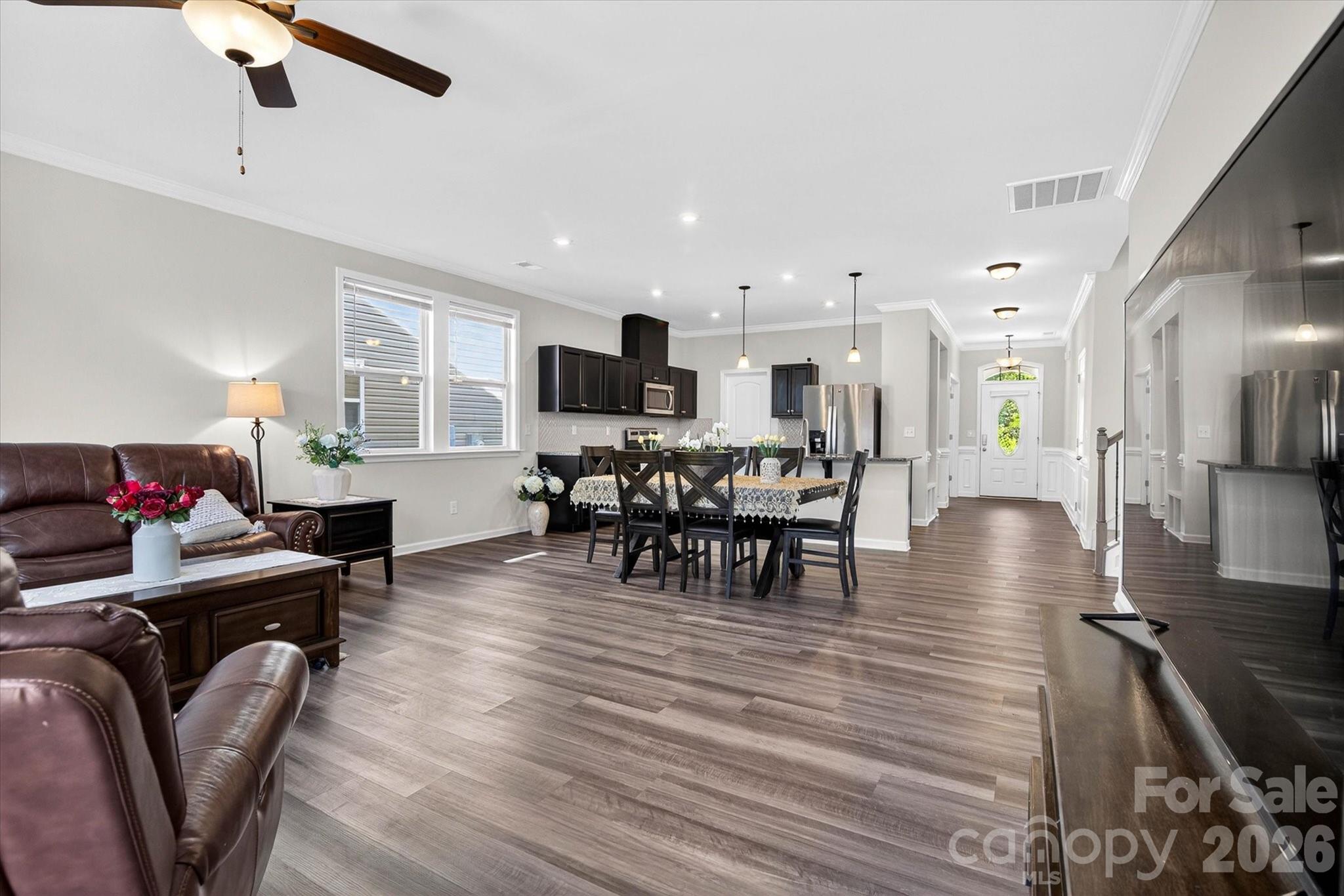 6629 Meridale Forest Drive Property Photo 12