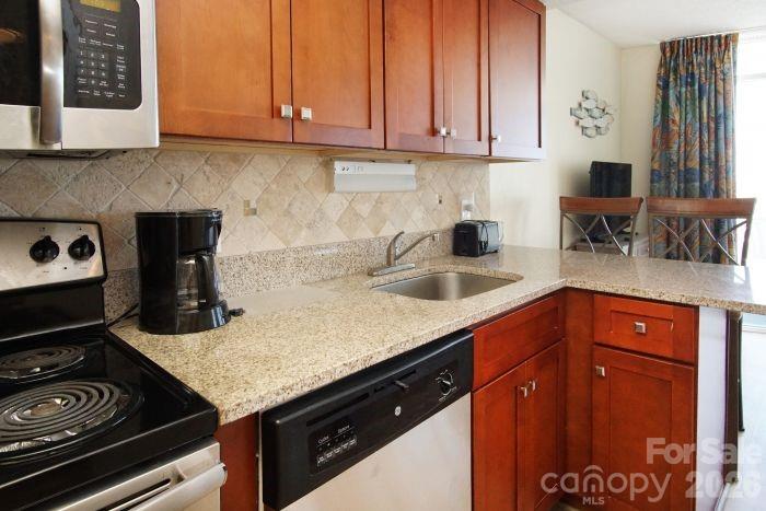 161 Seawatch Drive Property Photo 8
