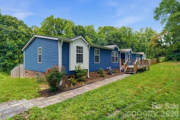864 Stowe Lane Property Photo 2