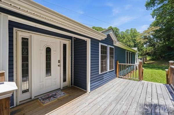 864 Stowe Lane Property Photo 3