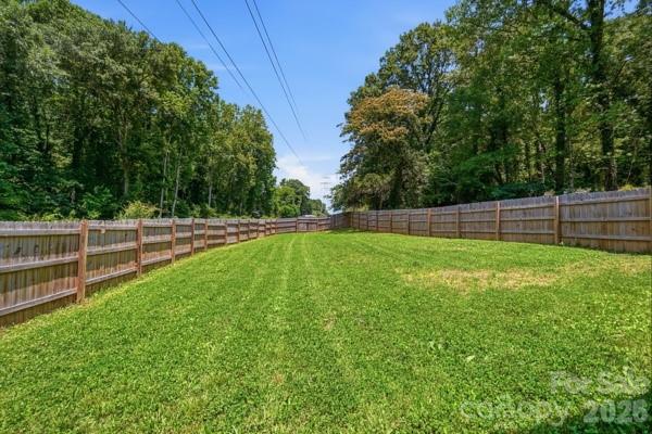 864 Stowe Lane Property Photo 33