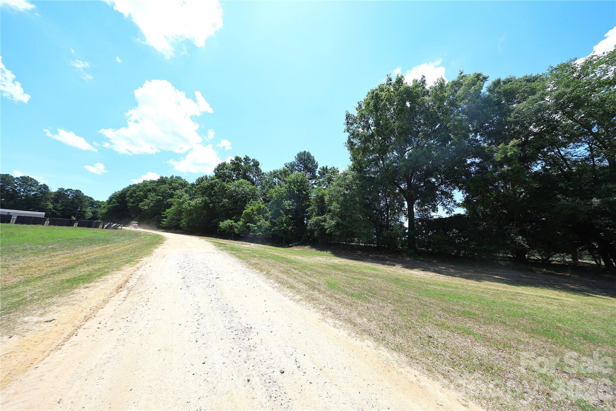 2121 Whitetail Road Property Photo 10