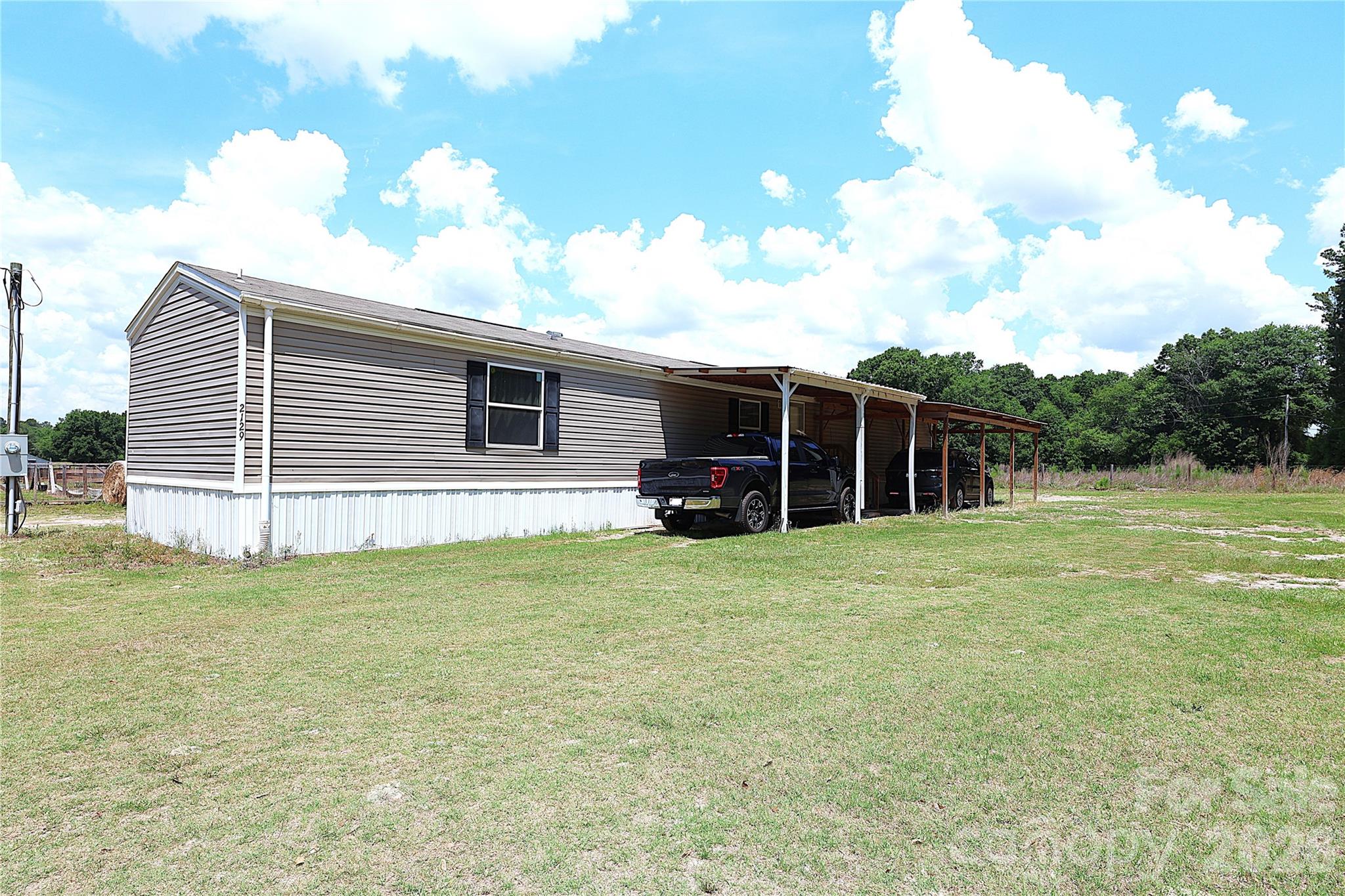 2121 Whitetail Road Property Photo 13