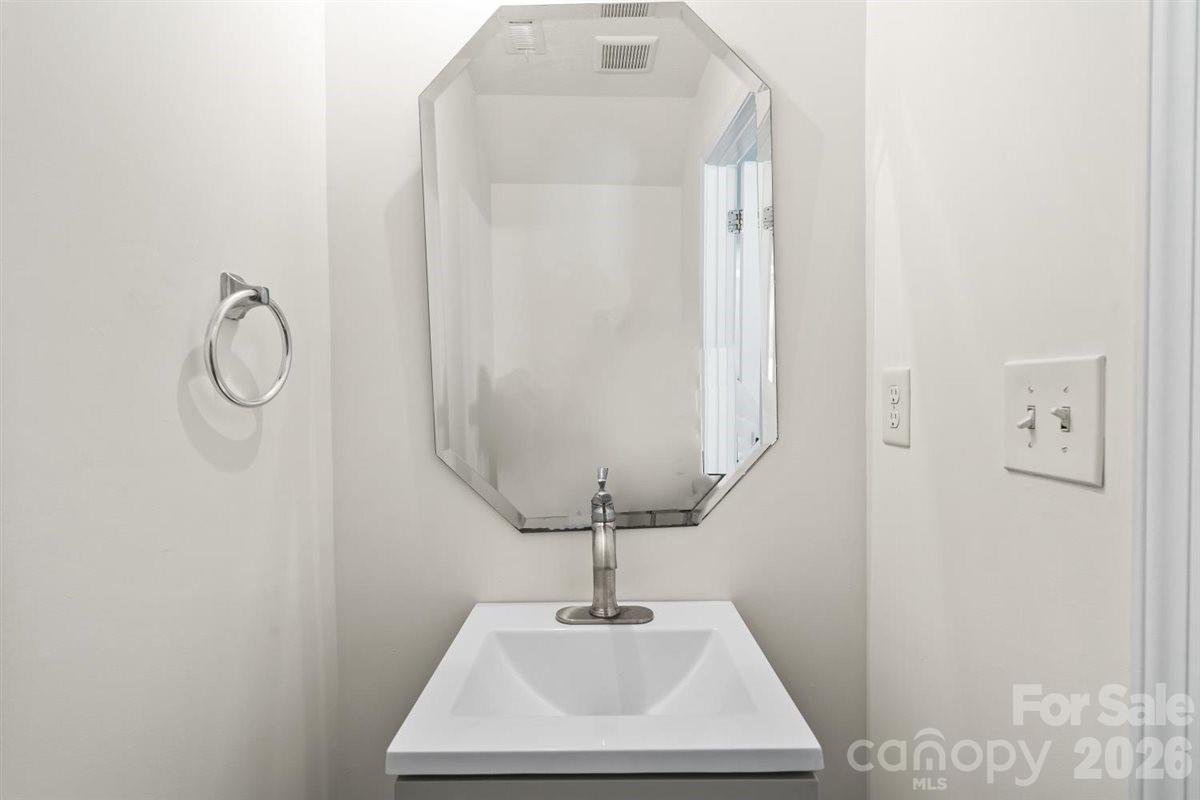 3119 Decapolis Drive Property Photo 4